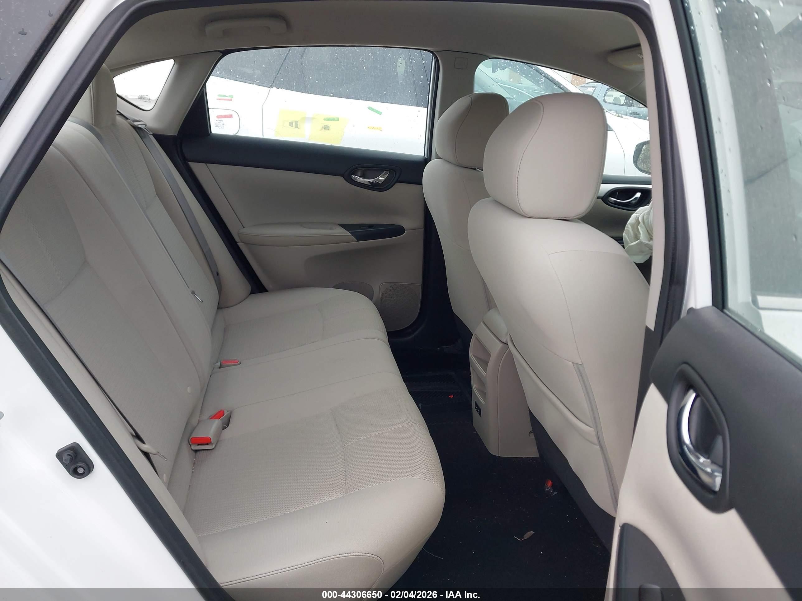 NISSAN SENTRA image 8