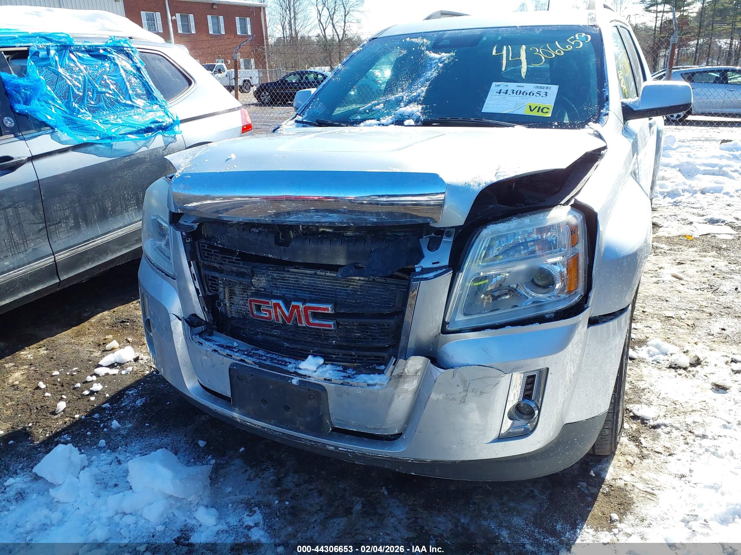 GMC TERRAIN image 6