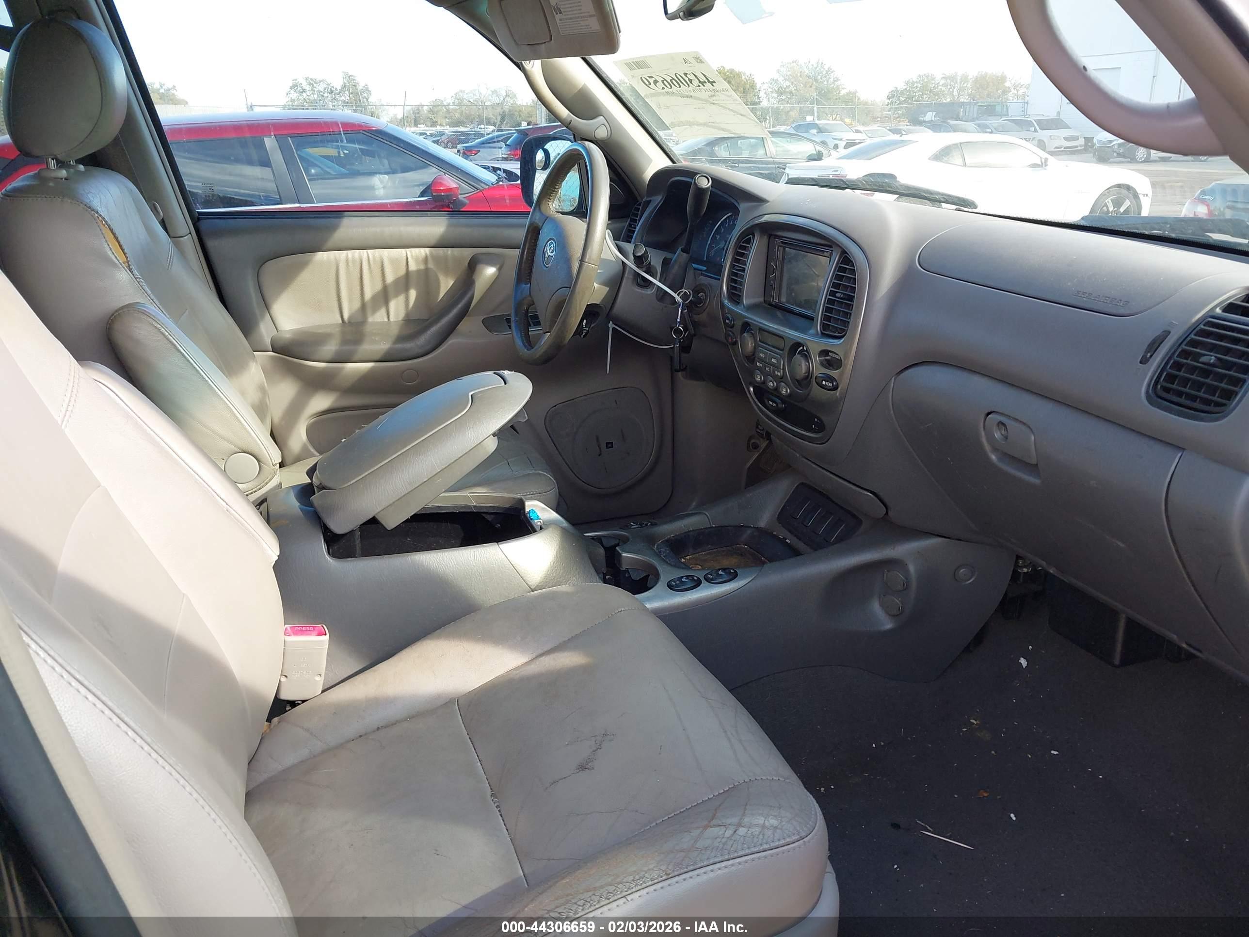 TOYOTA SEQUOIA image 5