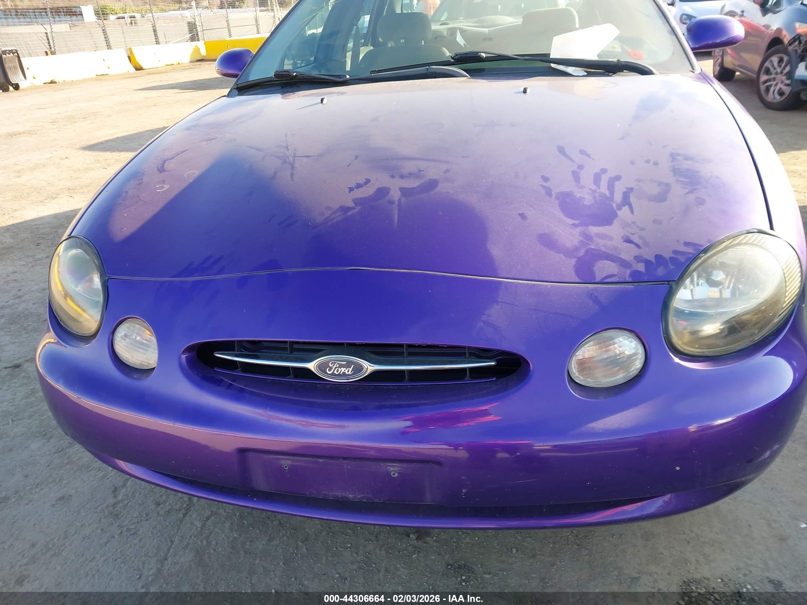 FORD TAURUS image 6
