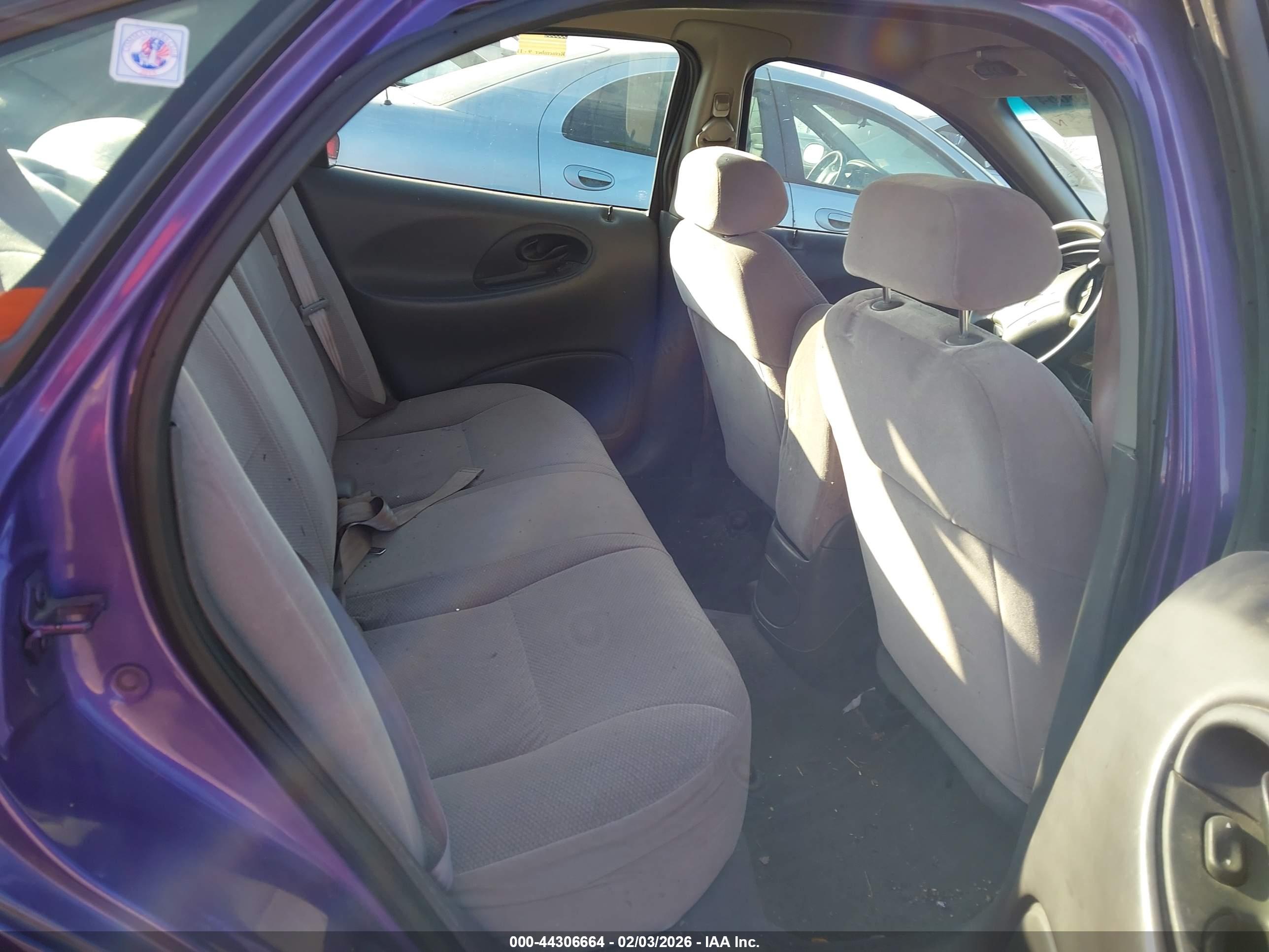 FORD TAURUS image 8