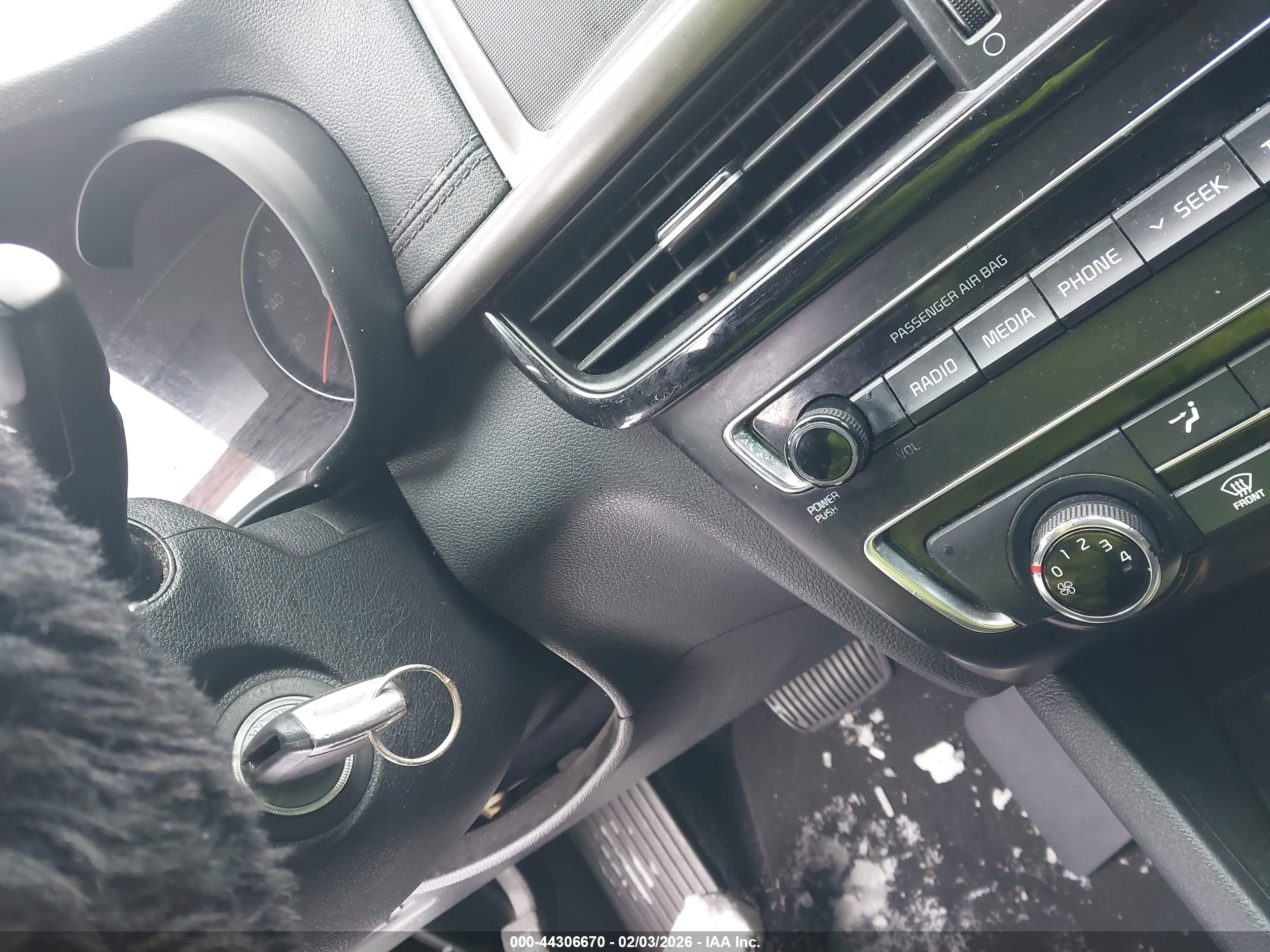 KIA OPTIMA image 11