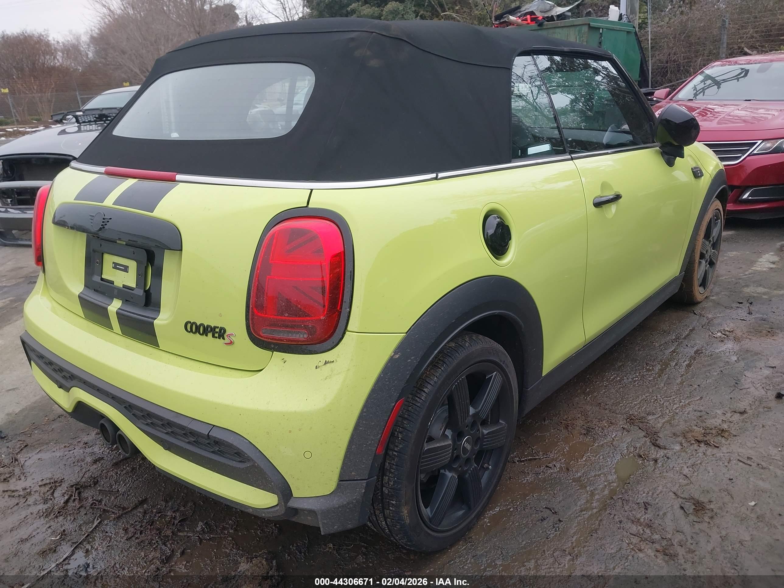 MINI CONVERTIBLE image 4