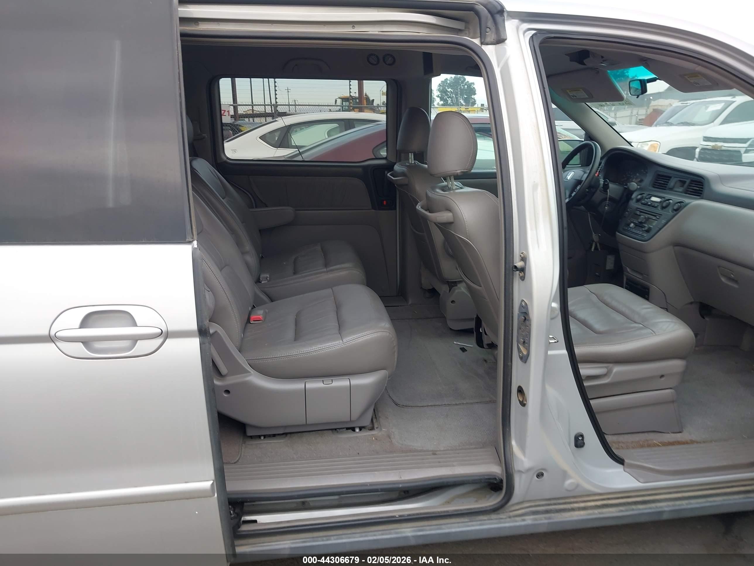 HONDA ODYSSEY image 8