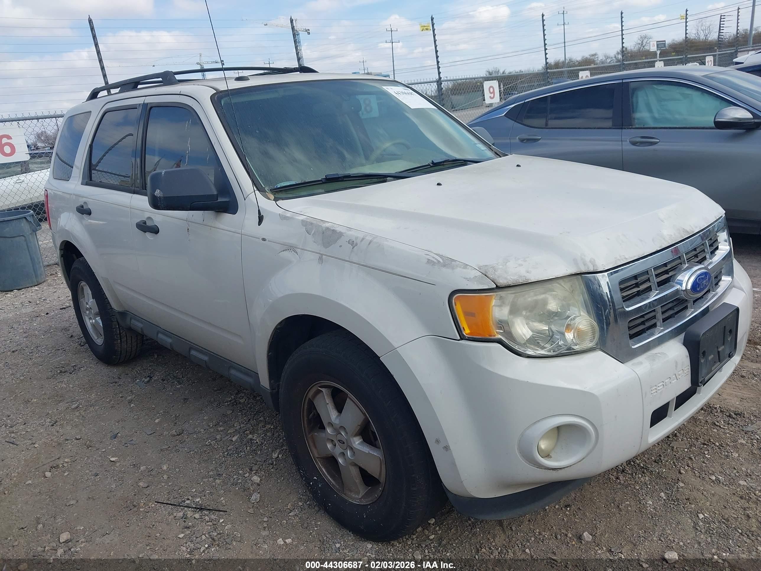 FORD ESCAPE image 6