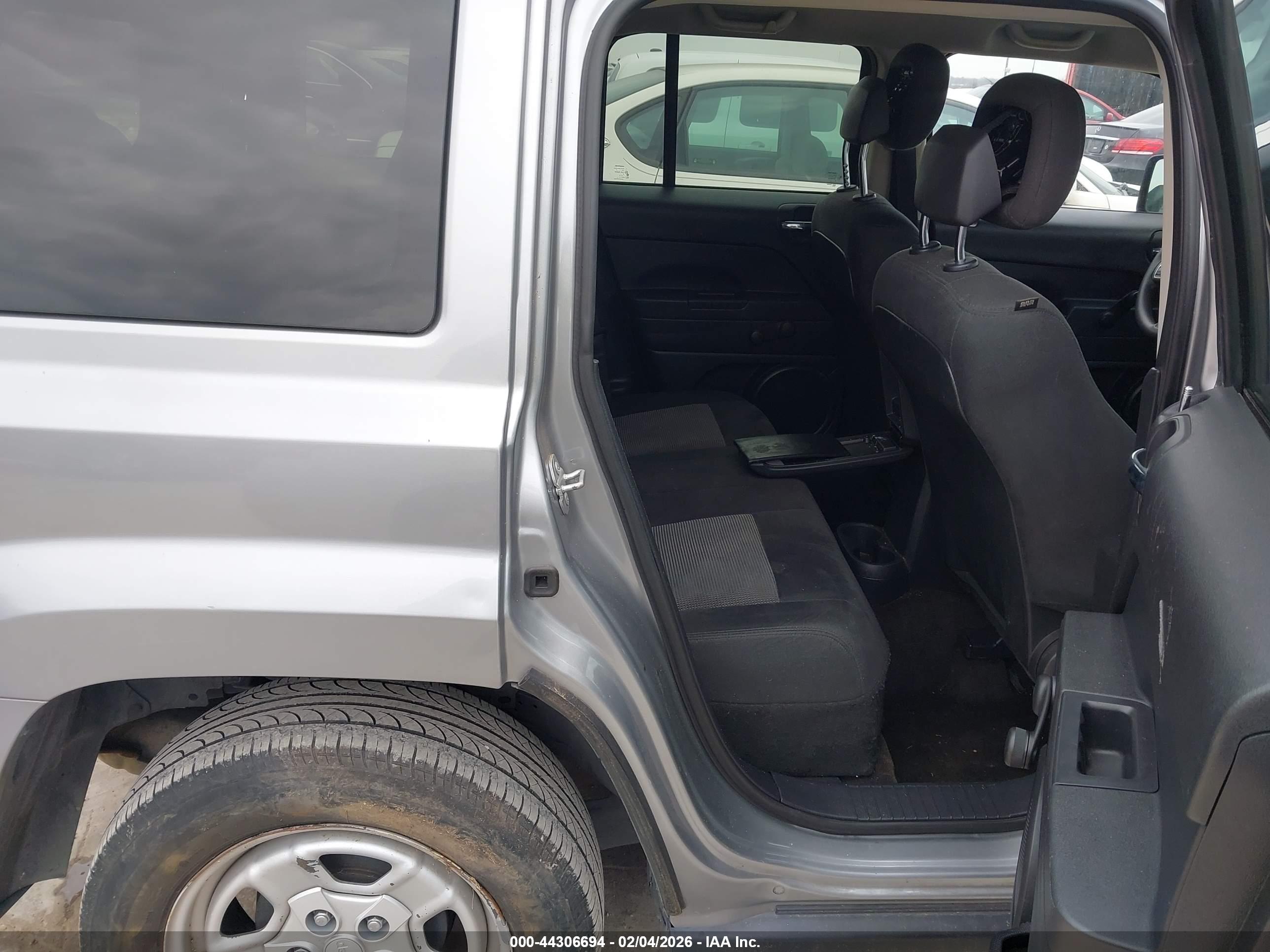 JEEP PATRIOT image 8