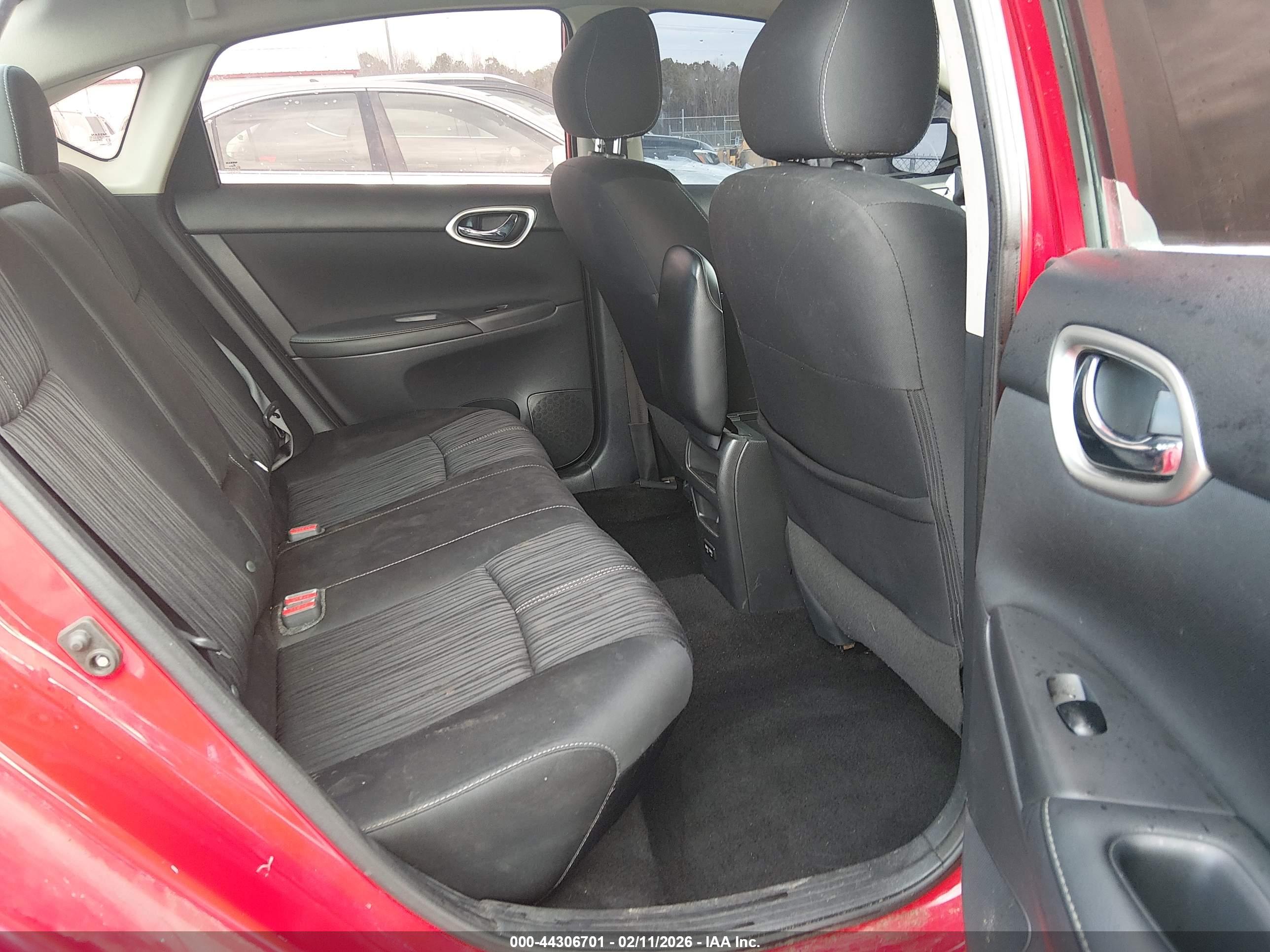 NISSAN SENTRA image 8