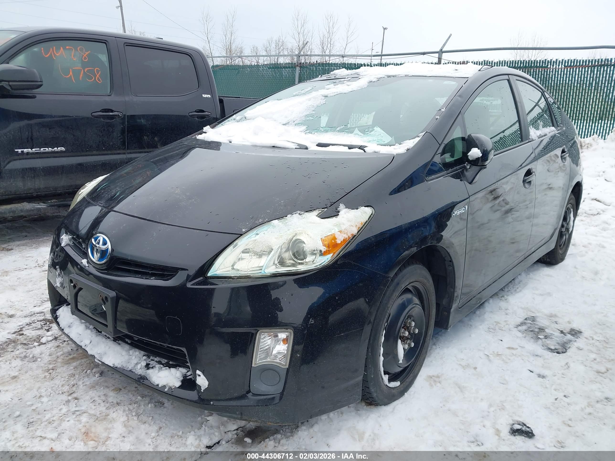 TOYOTA PRIUS image 2