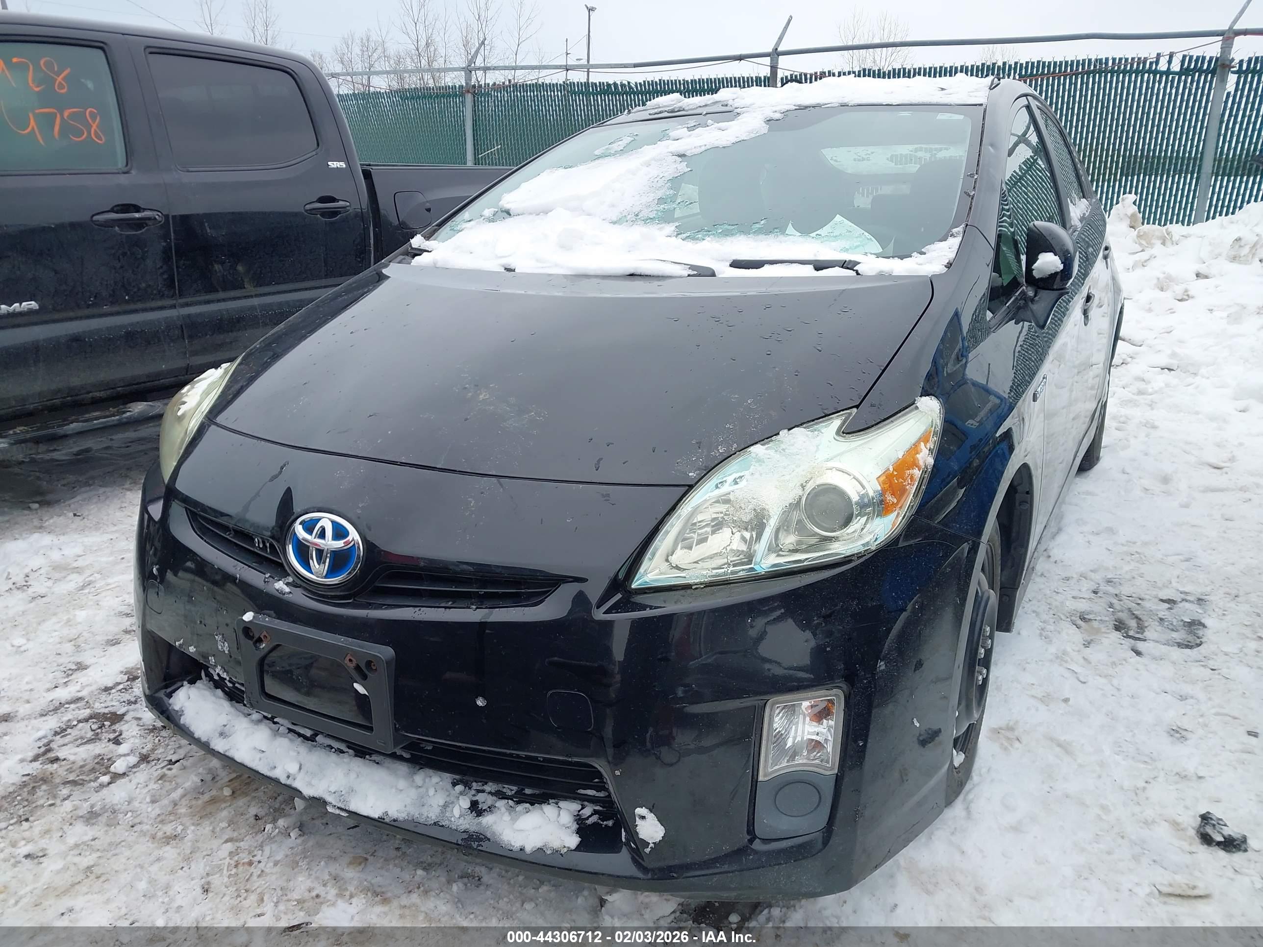 TOYOTA PRIUS image 6