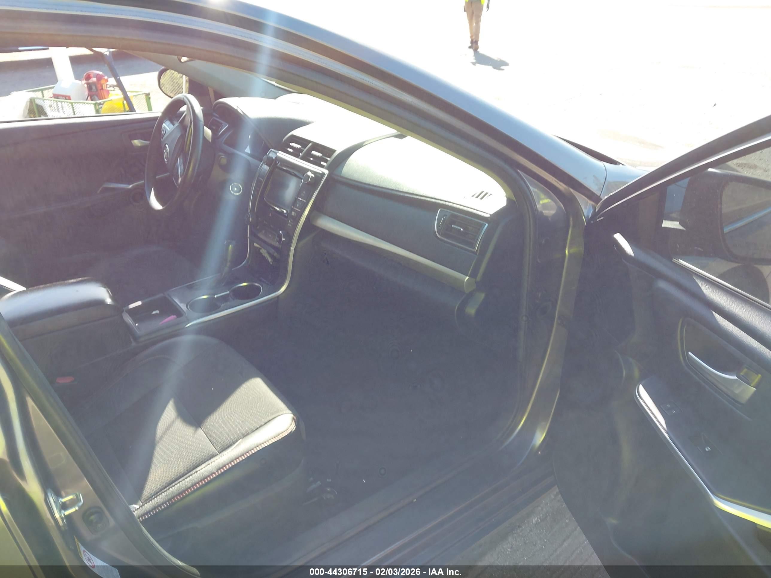 TOYOTA CAMRY image 5