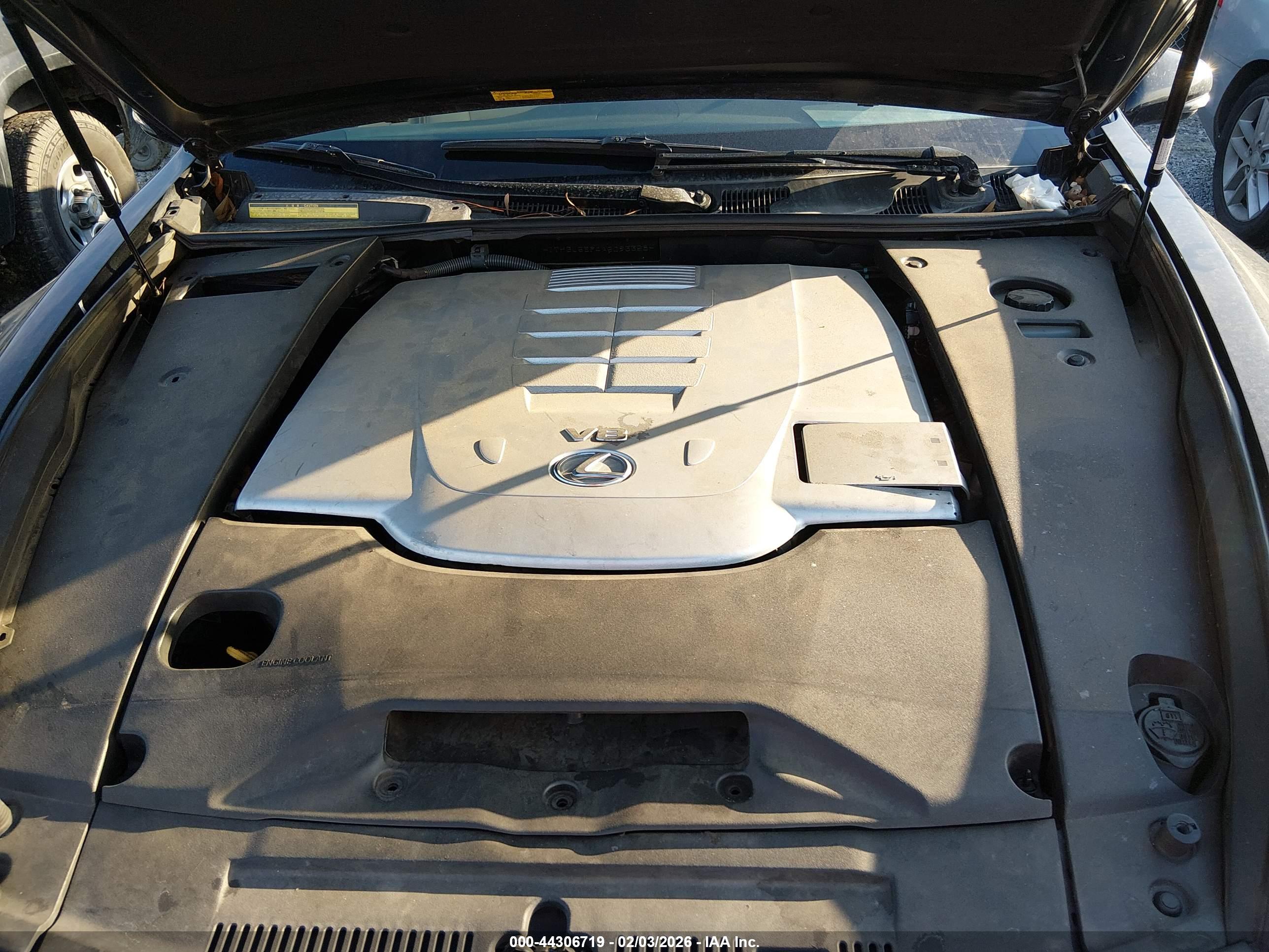 LEXUS LS image 10