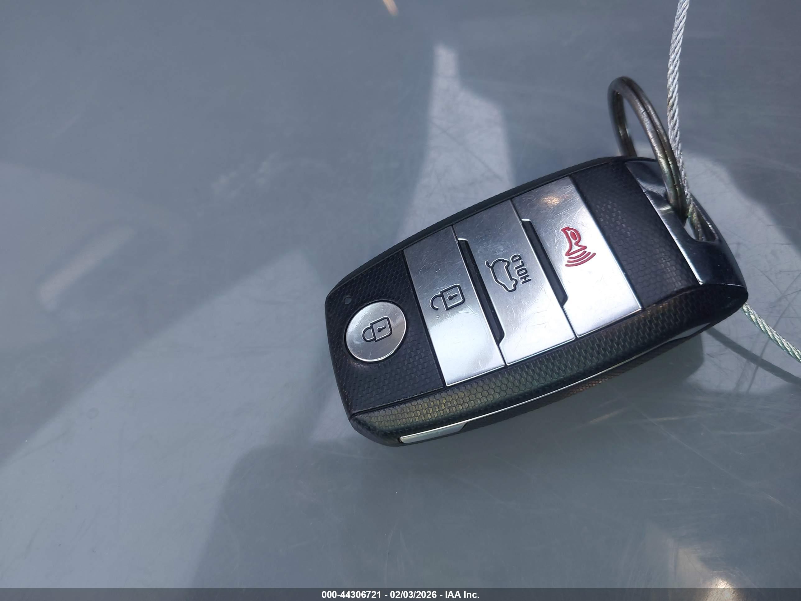 KIA NIRO image 11