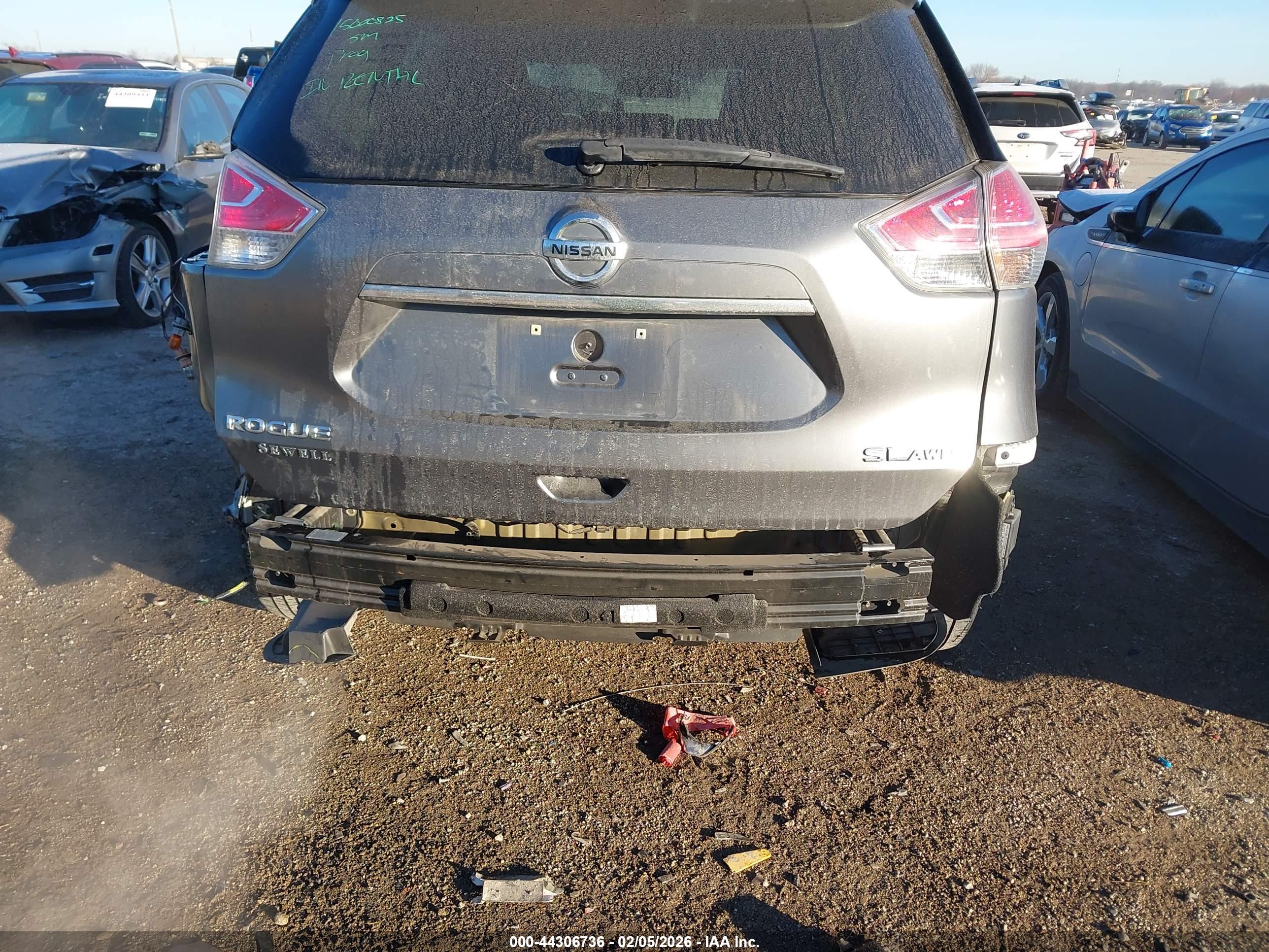 NISSAN ROGUE image 6
