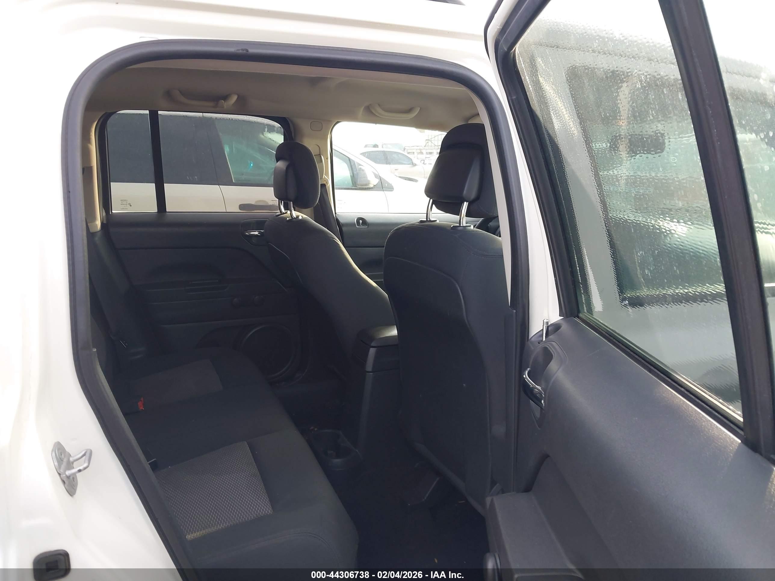 JEEP PATRIOT image 8