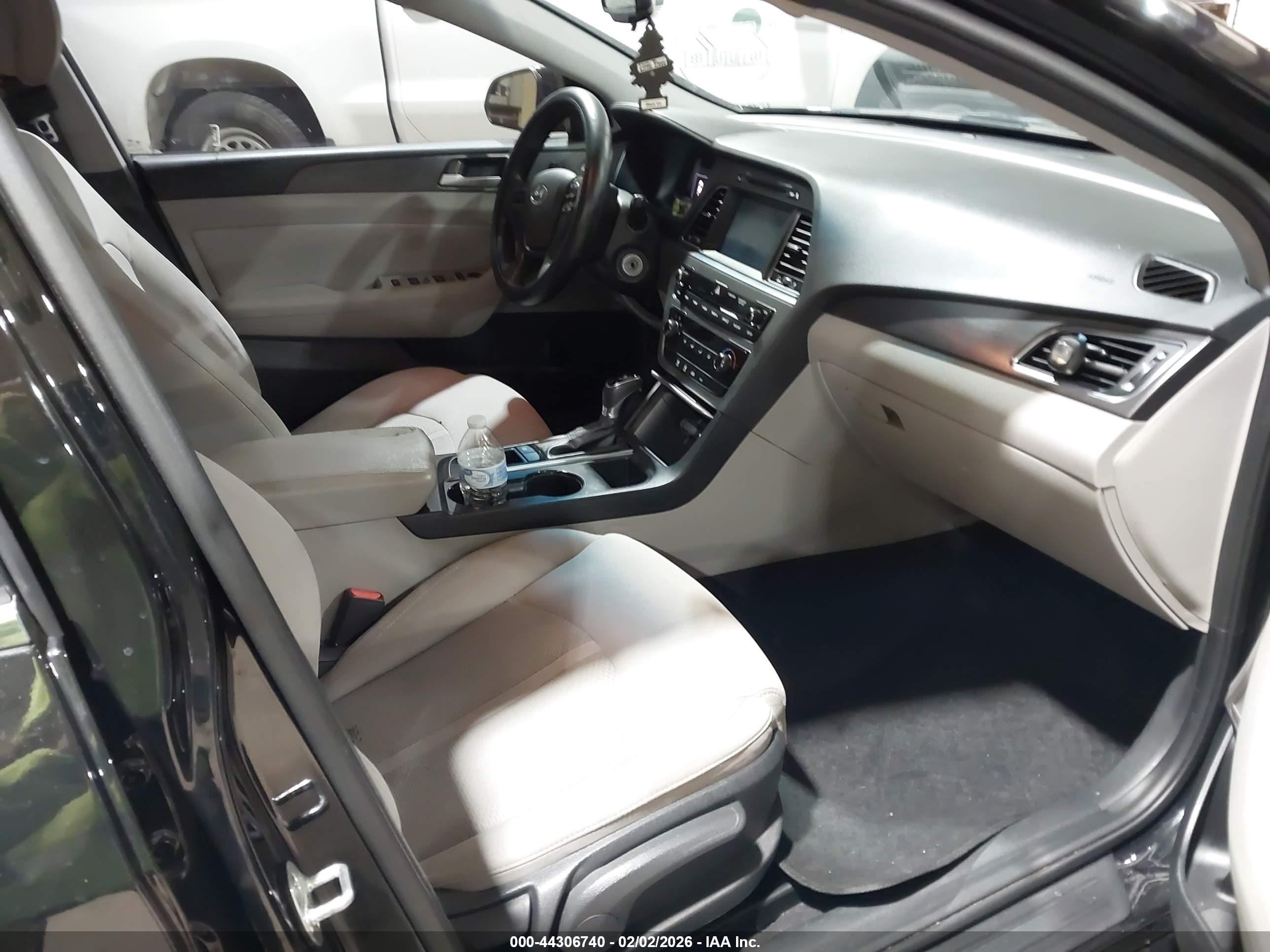 HYUNDAI SONATA image 5
