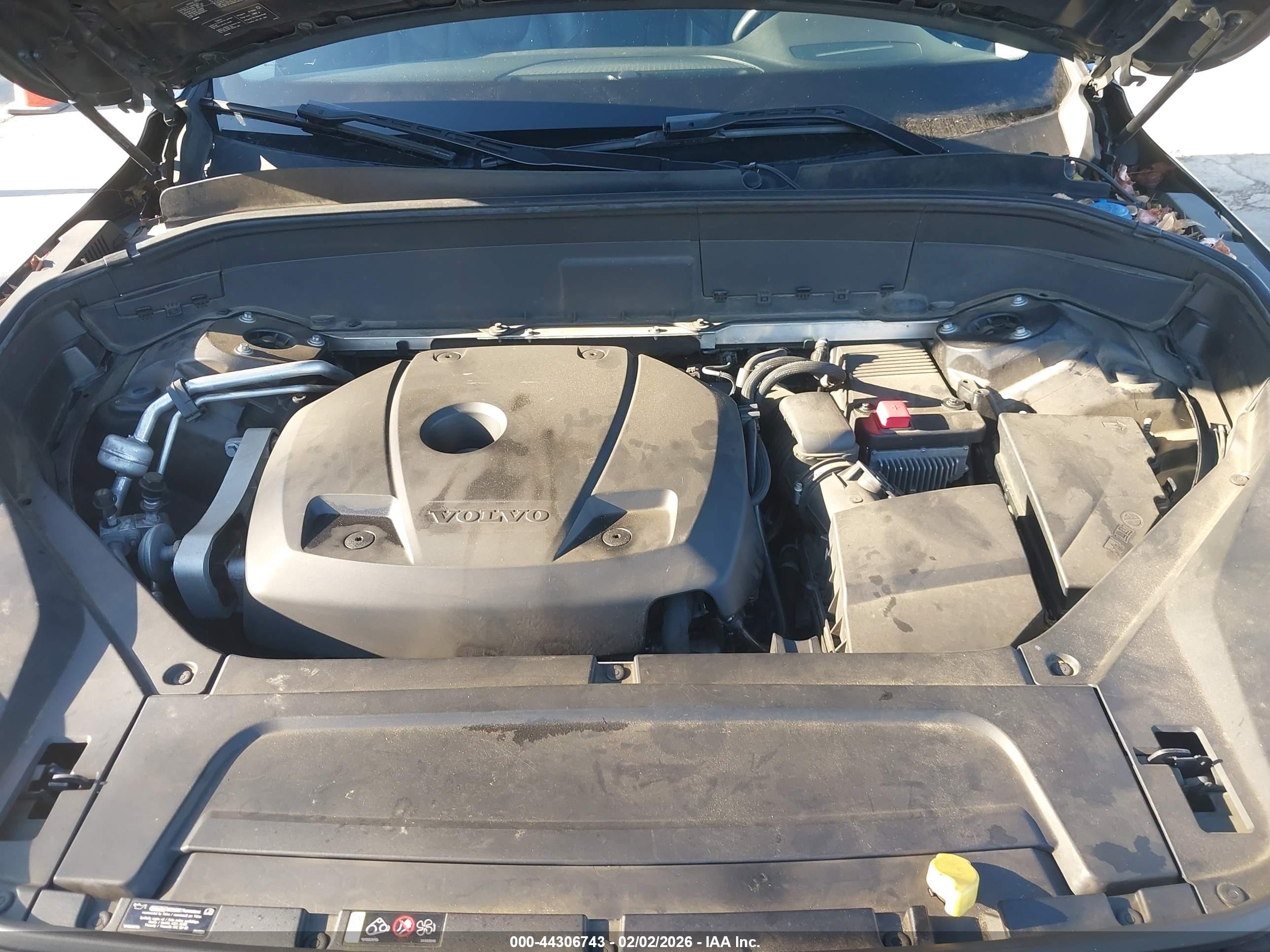 VOLVO XC90 image 10