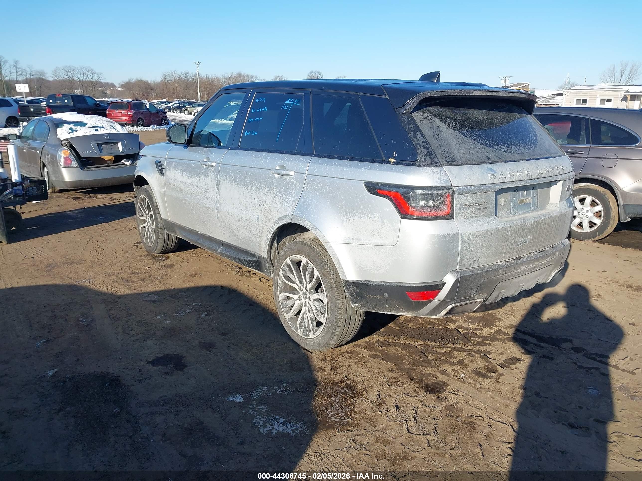 LAND ROVER image 3