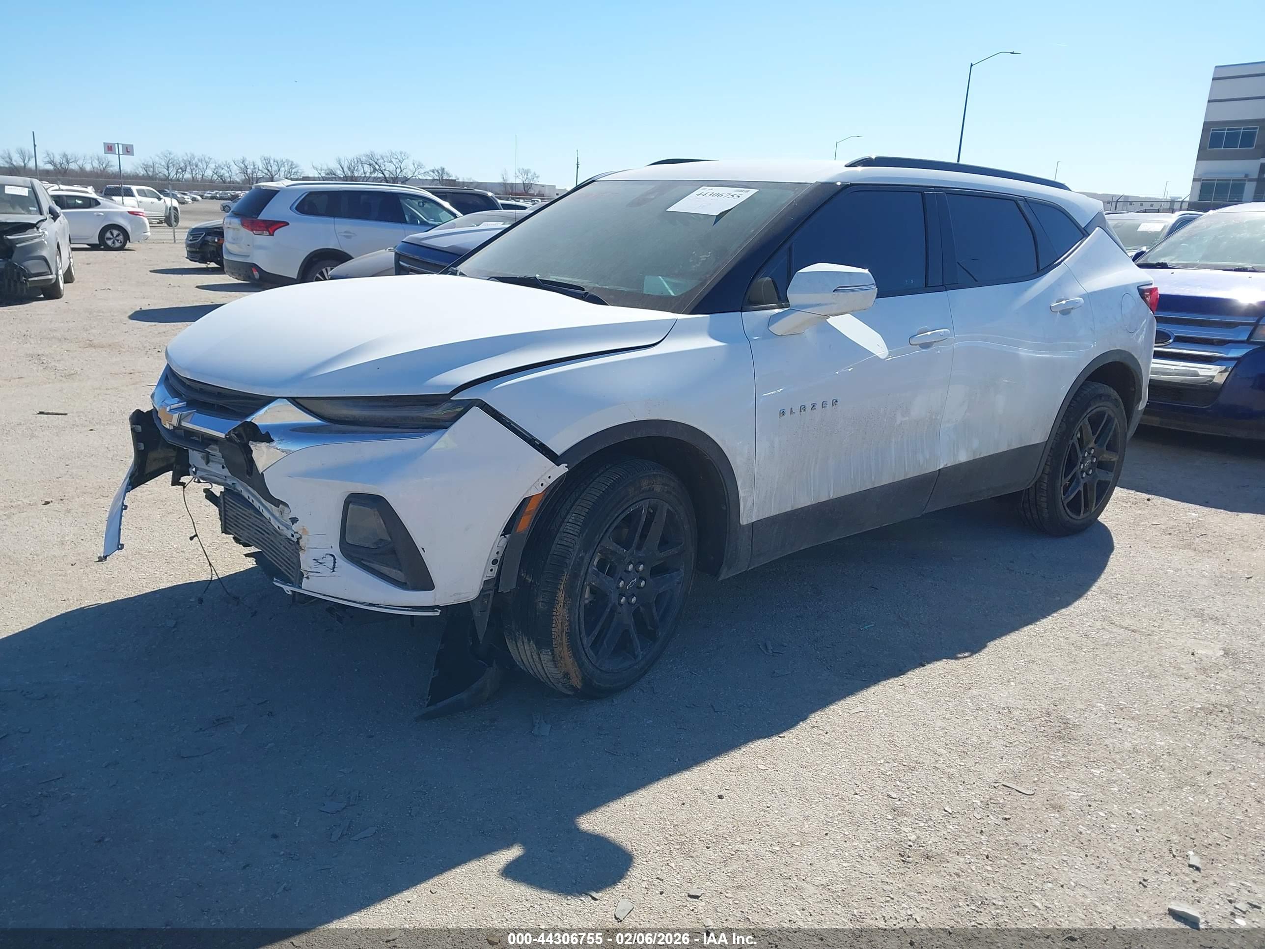 CHEVROLET BLAZER image 2