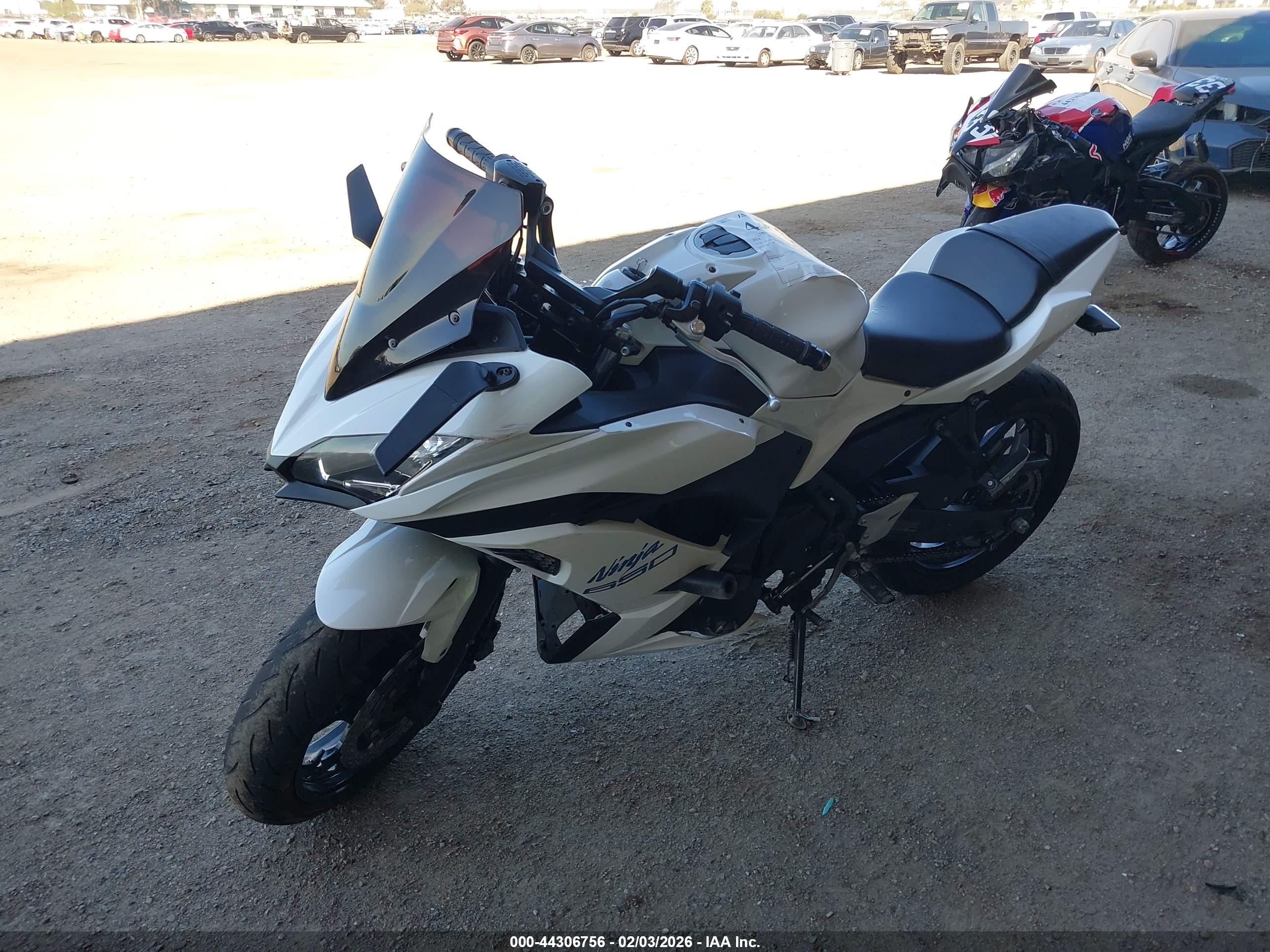 KAWASAKI EX650 image 2