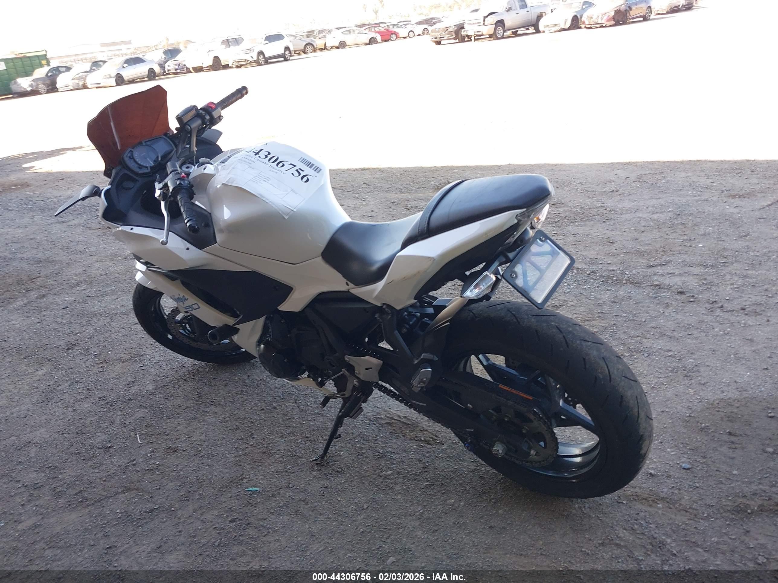 KAWASAKI EX650 image 3