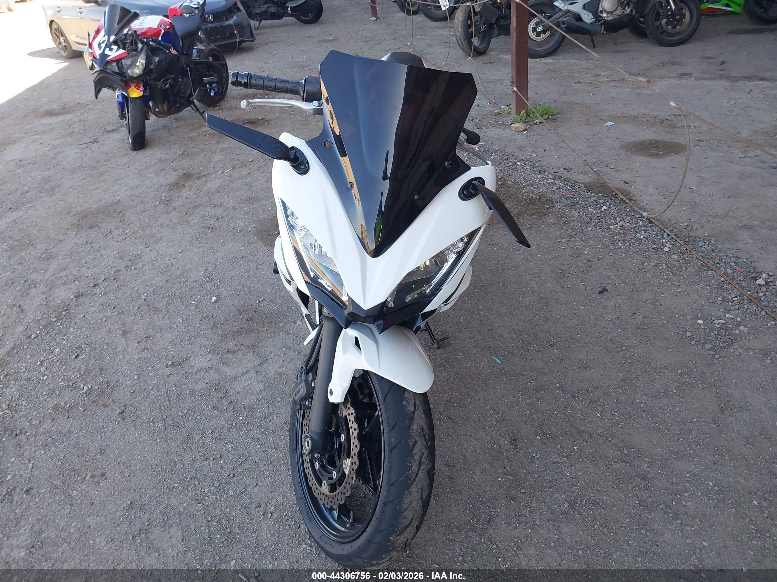 KAWASAKI EX650 image 5