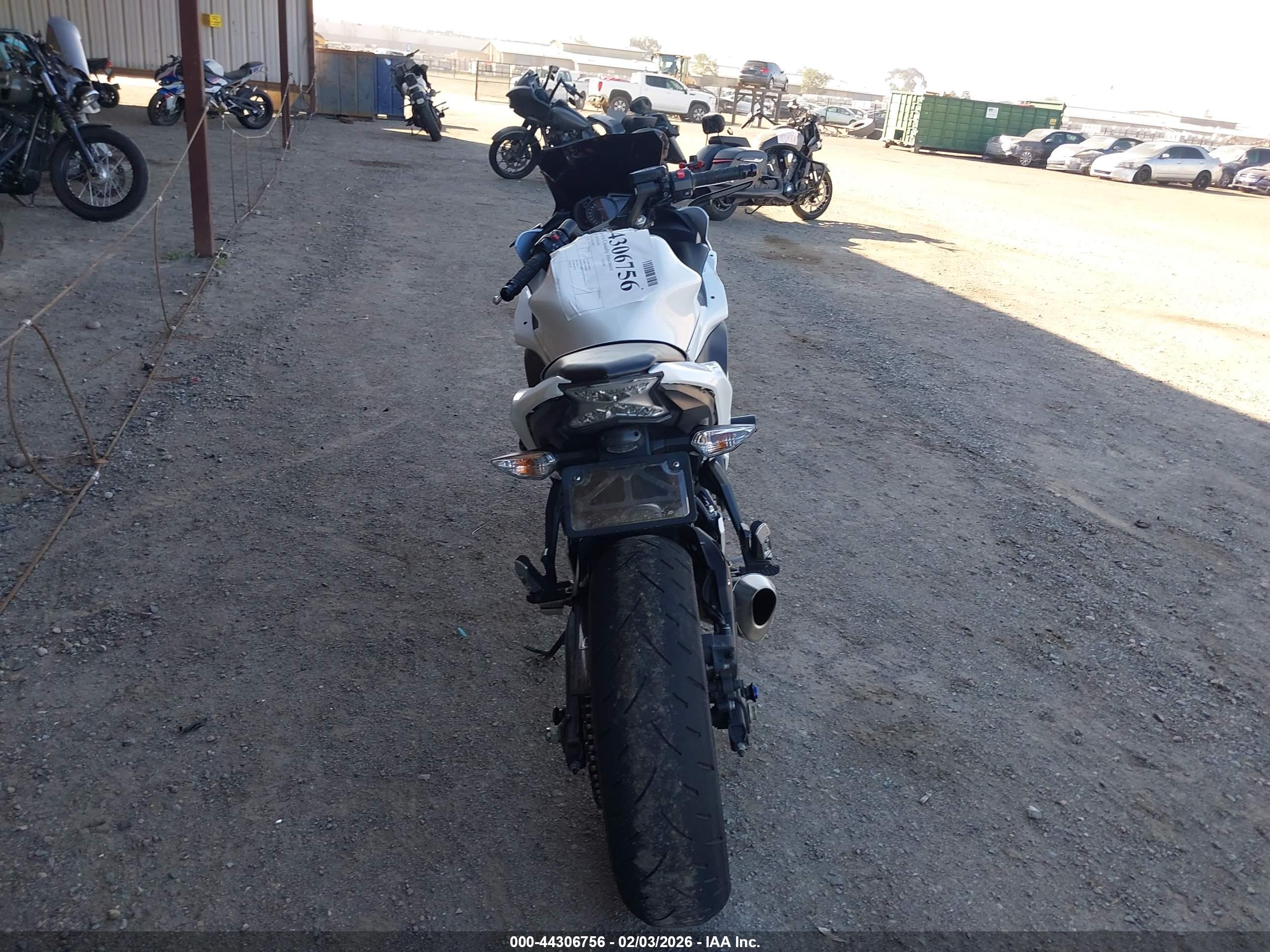 KAWASAKI EX650 image 6
