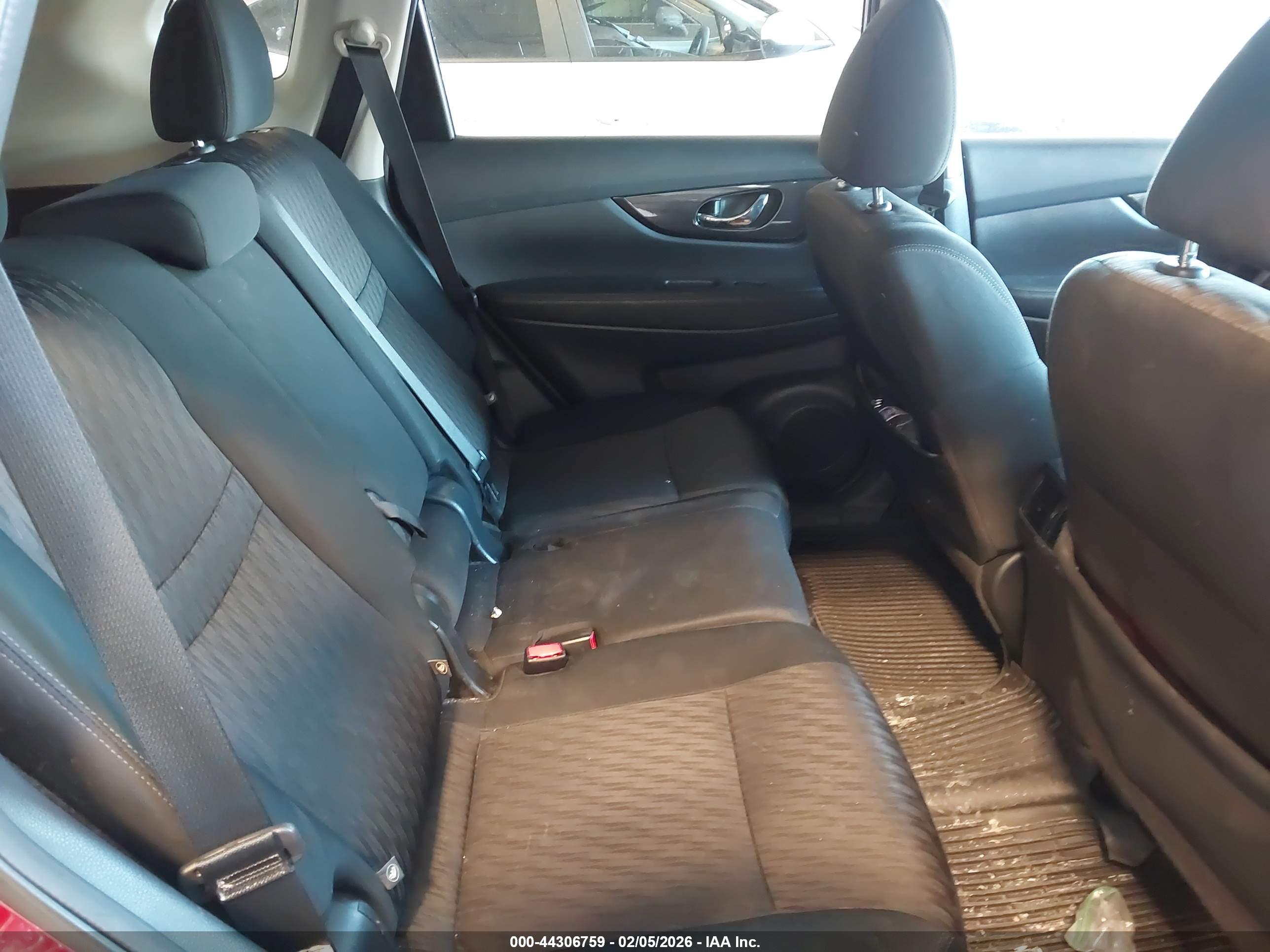 NISSAN ROGUE image 8