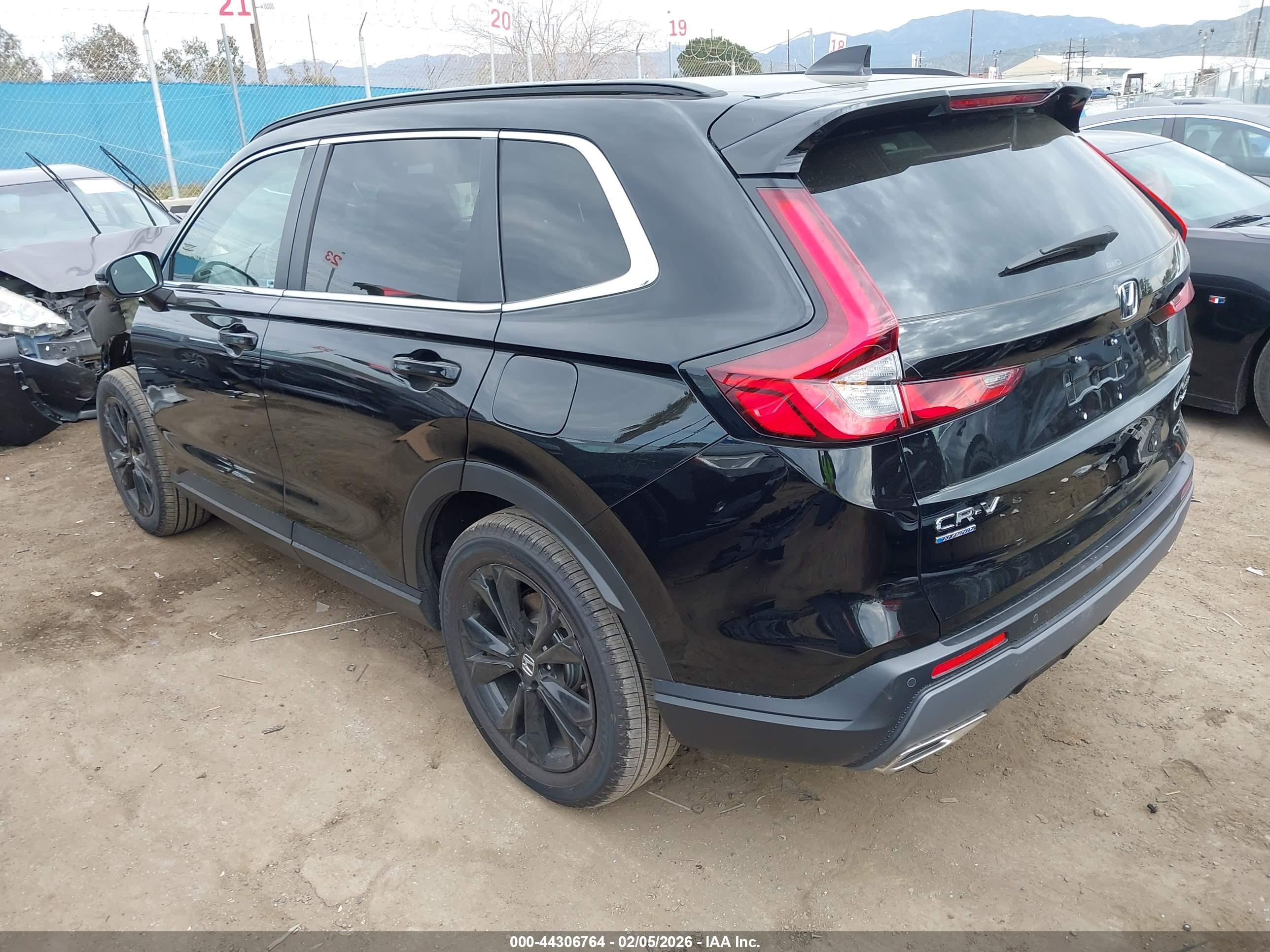 HONDA CR-V image 3