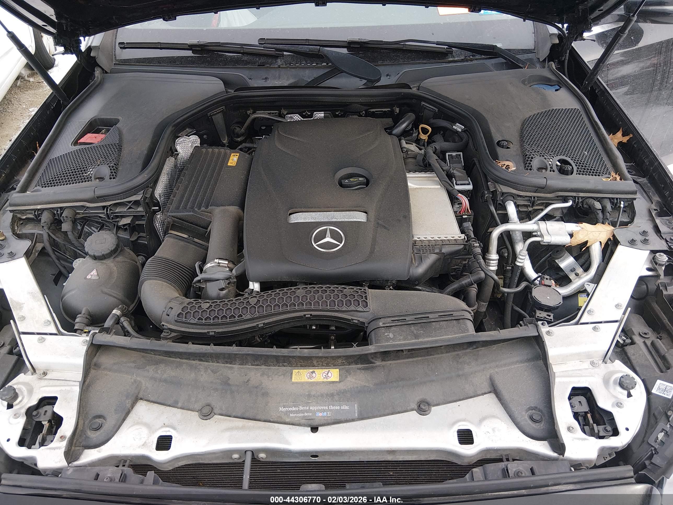 MERCEDES-BENZ E image 10