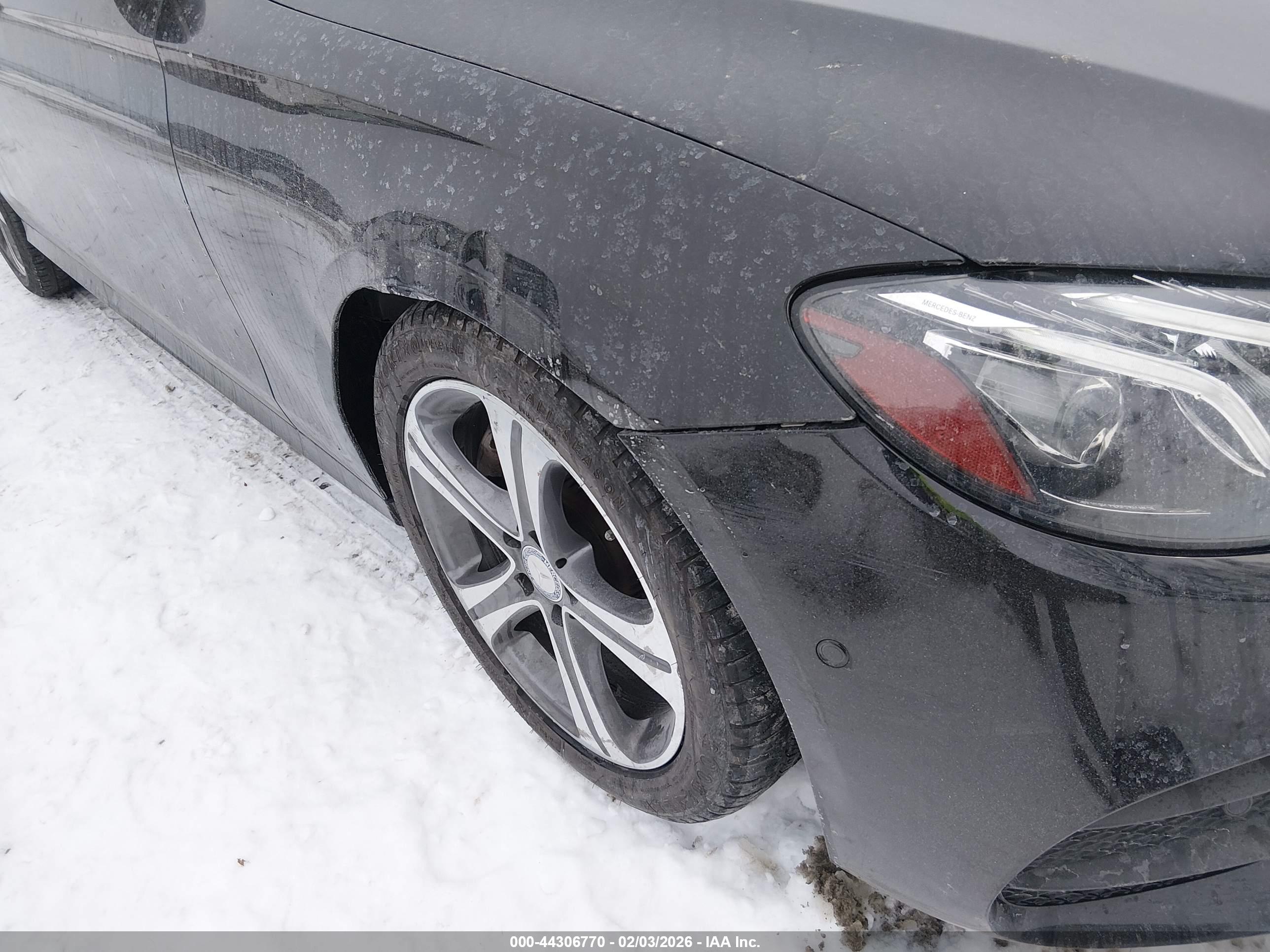 MERCEDES-BENZ E image 6