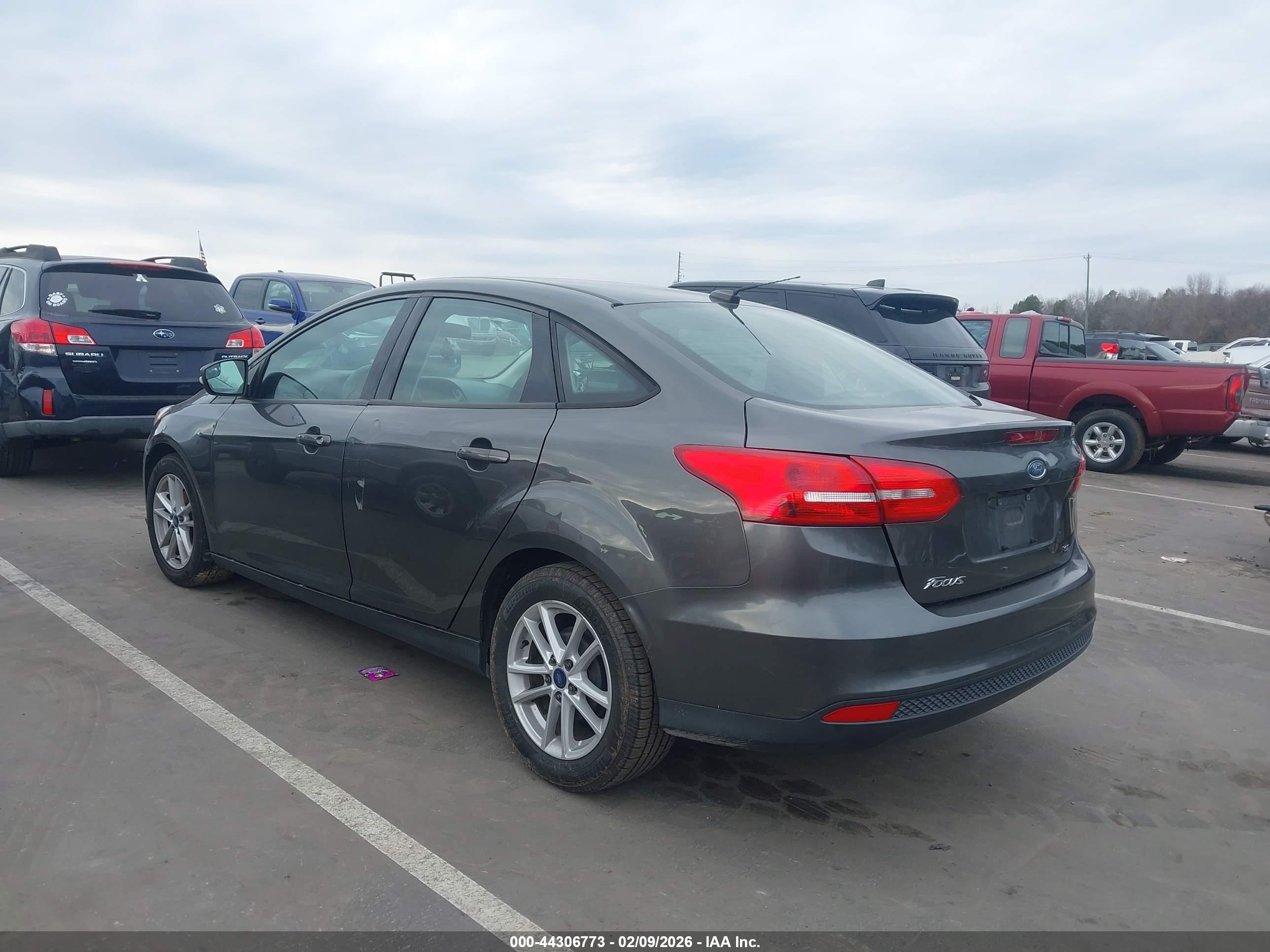 FORD FOCUS image 3