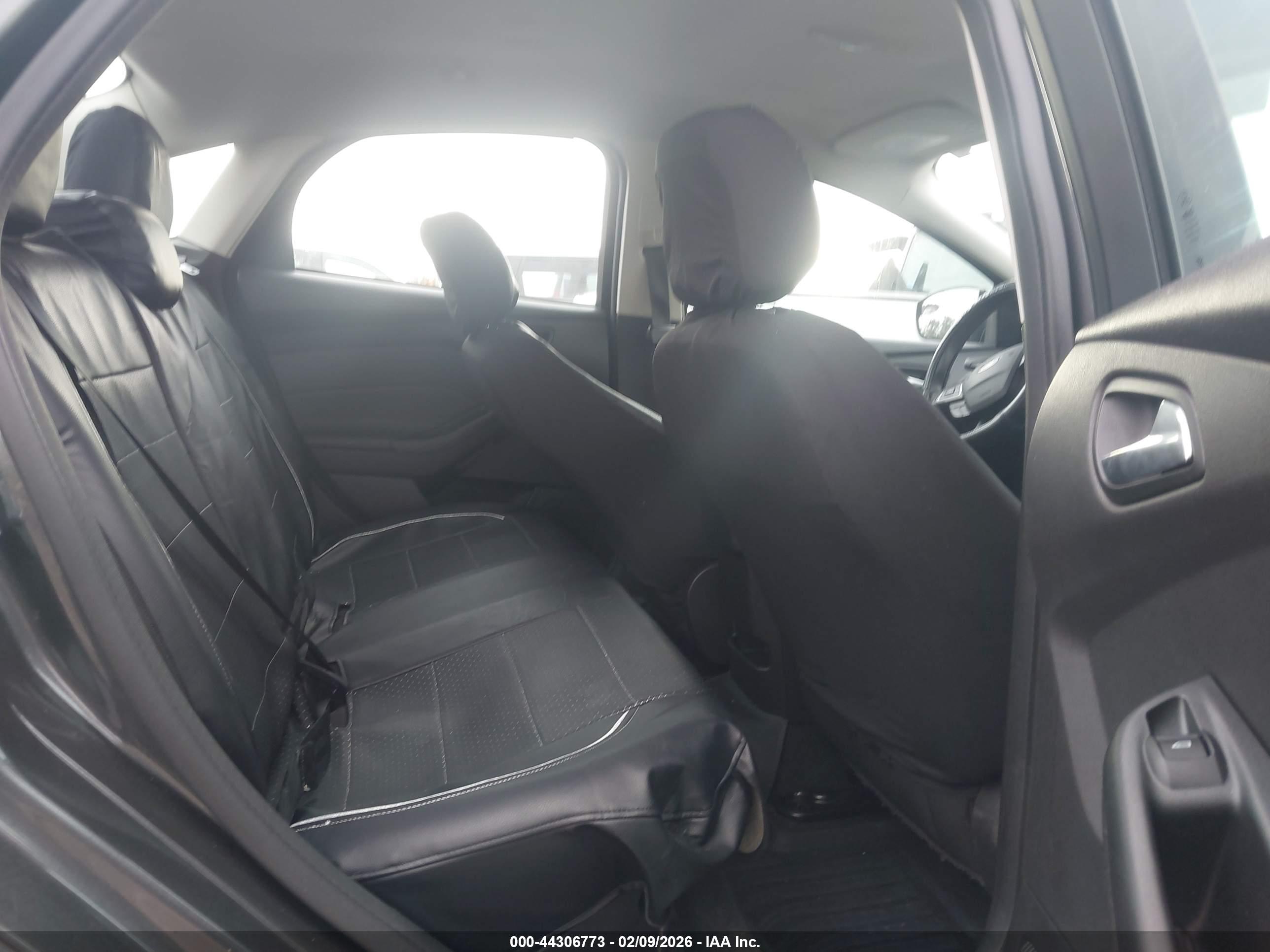 FORD FOCUS image 8
