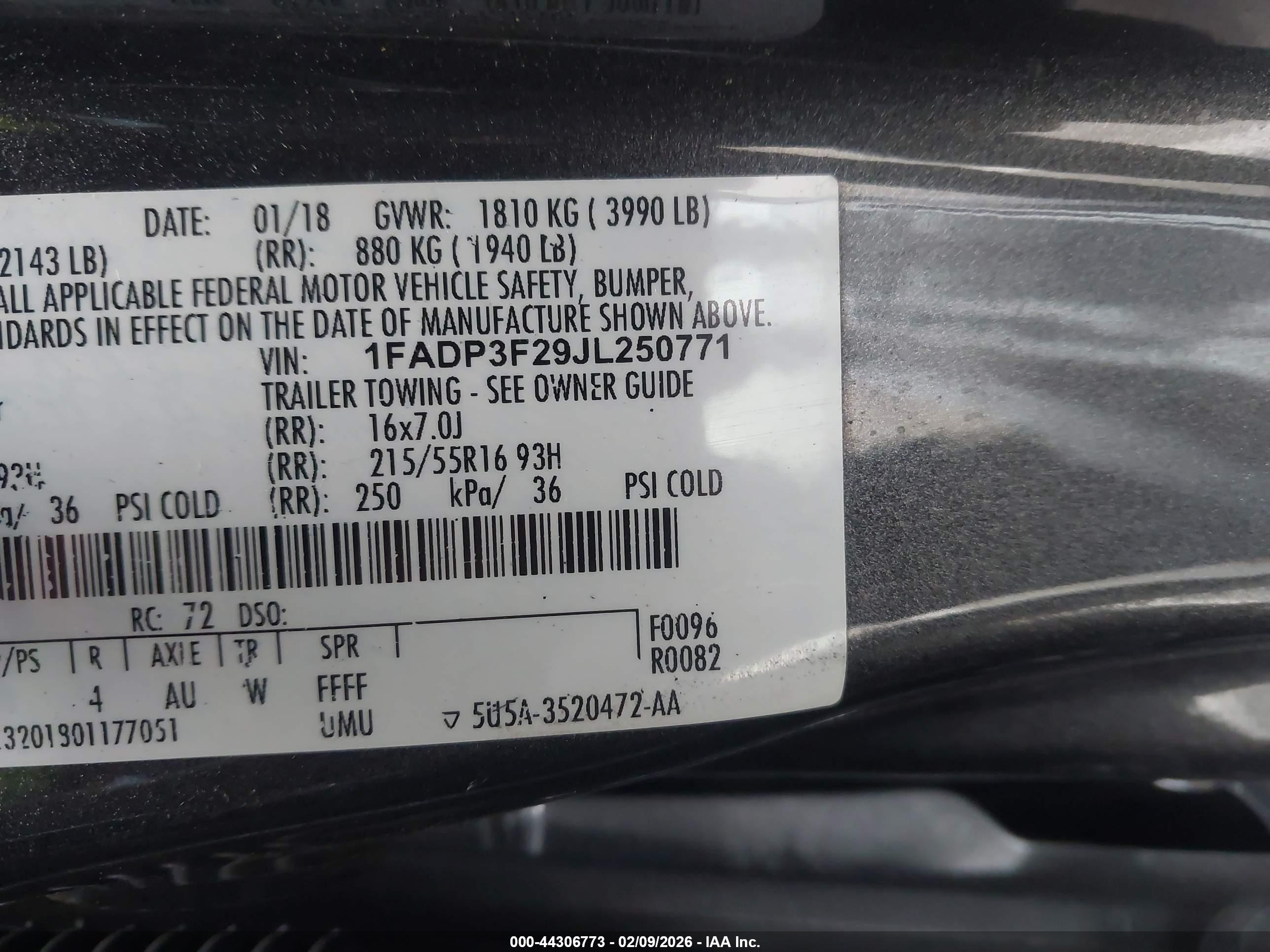 FORD FOCUS image 9