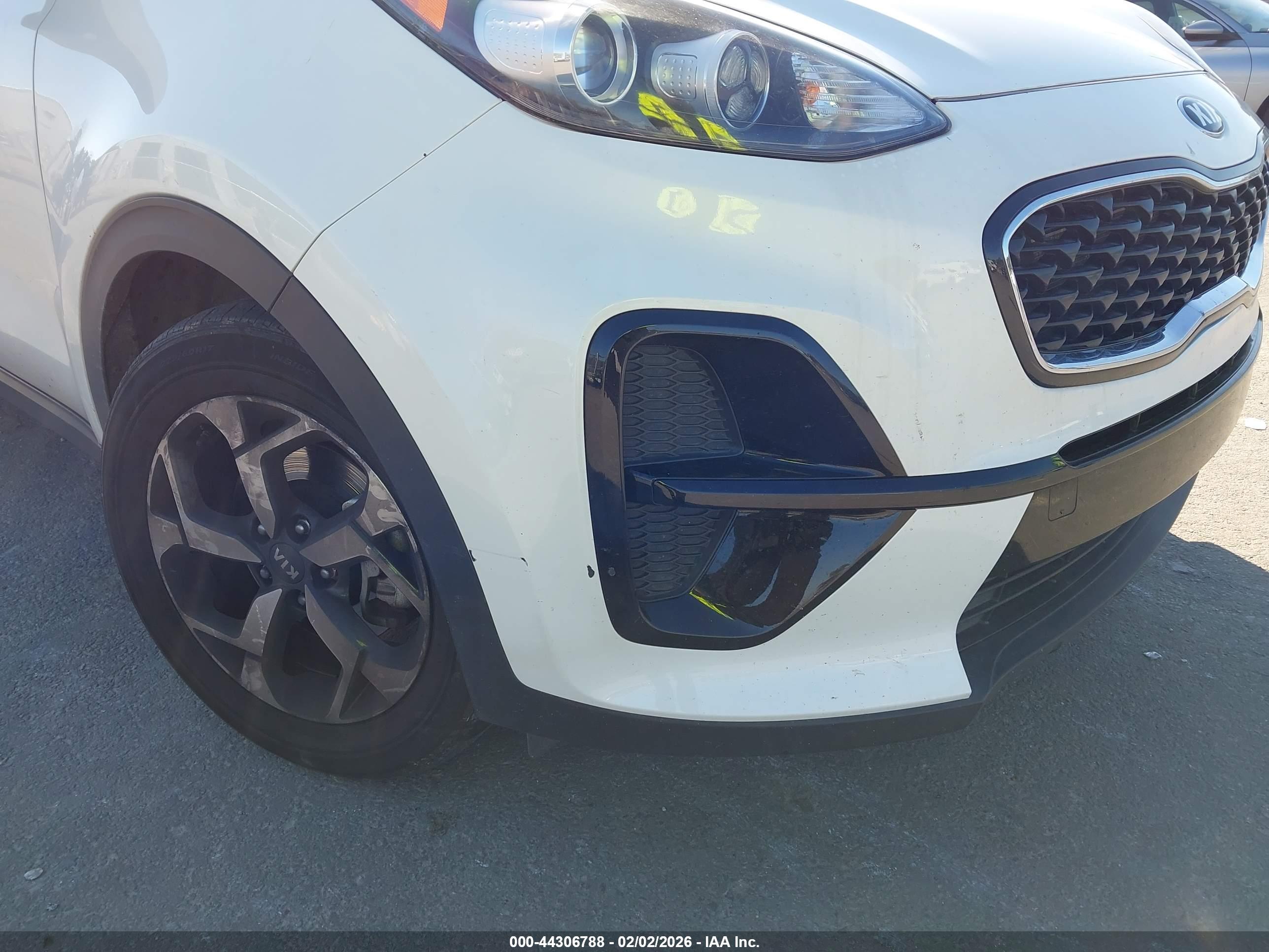 KIA SPORTAGE image 6
