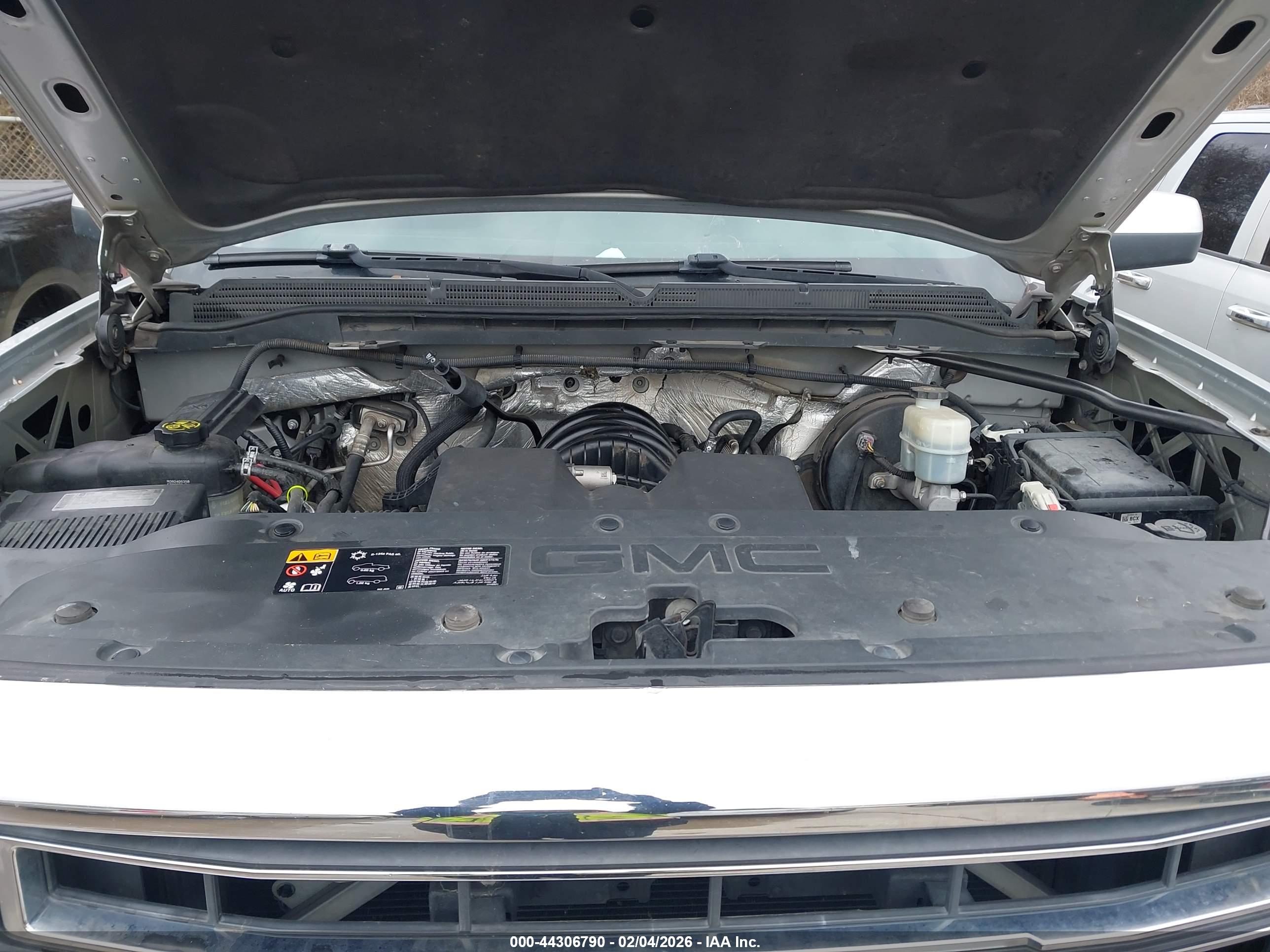 GMC SIERRA image 10
