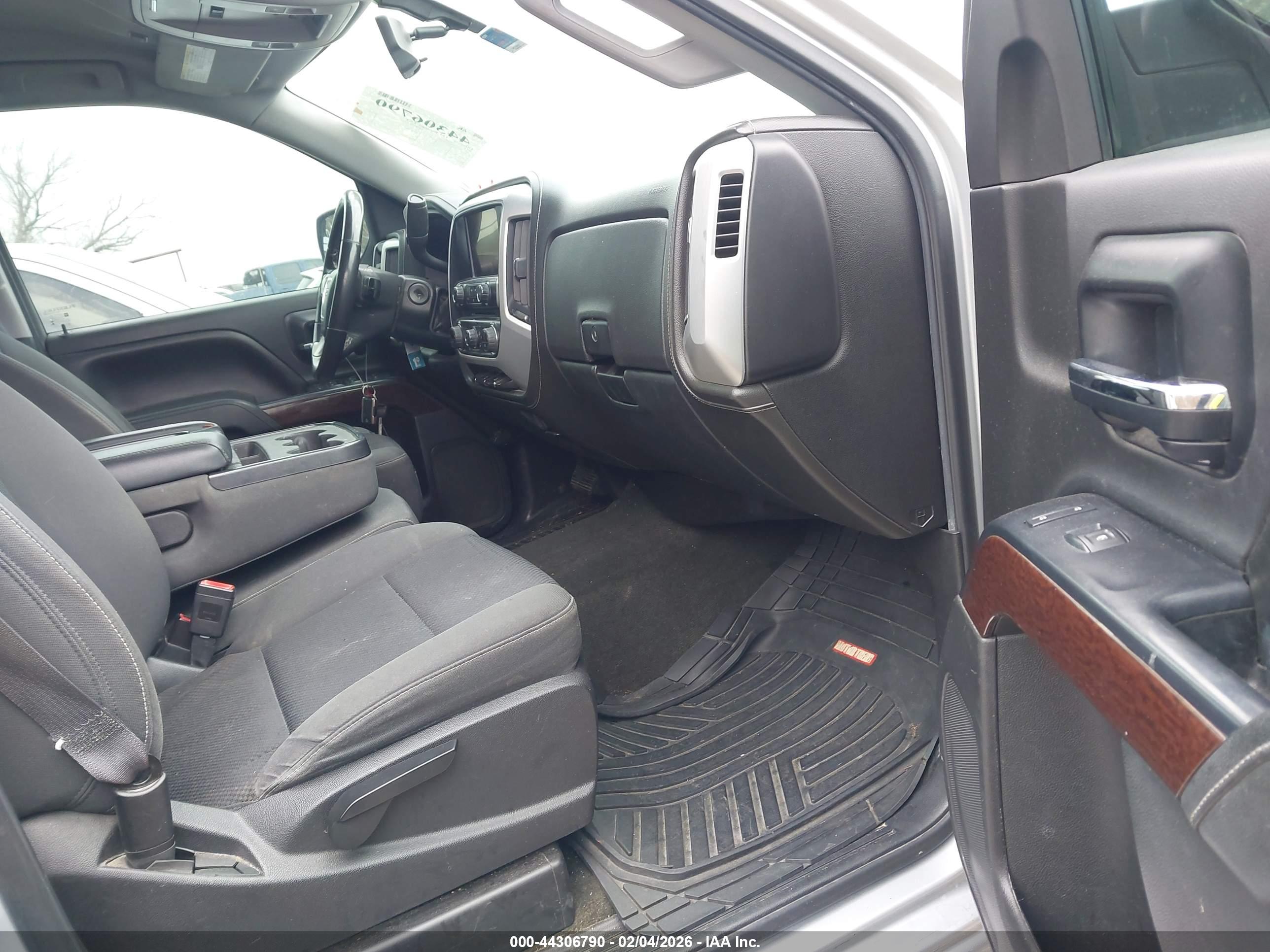 GMC SIERRA image 5