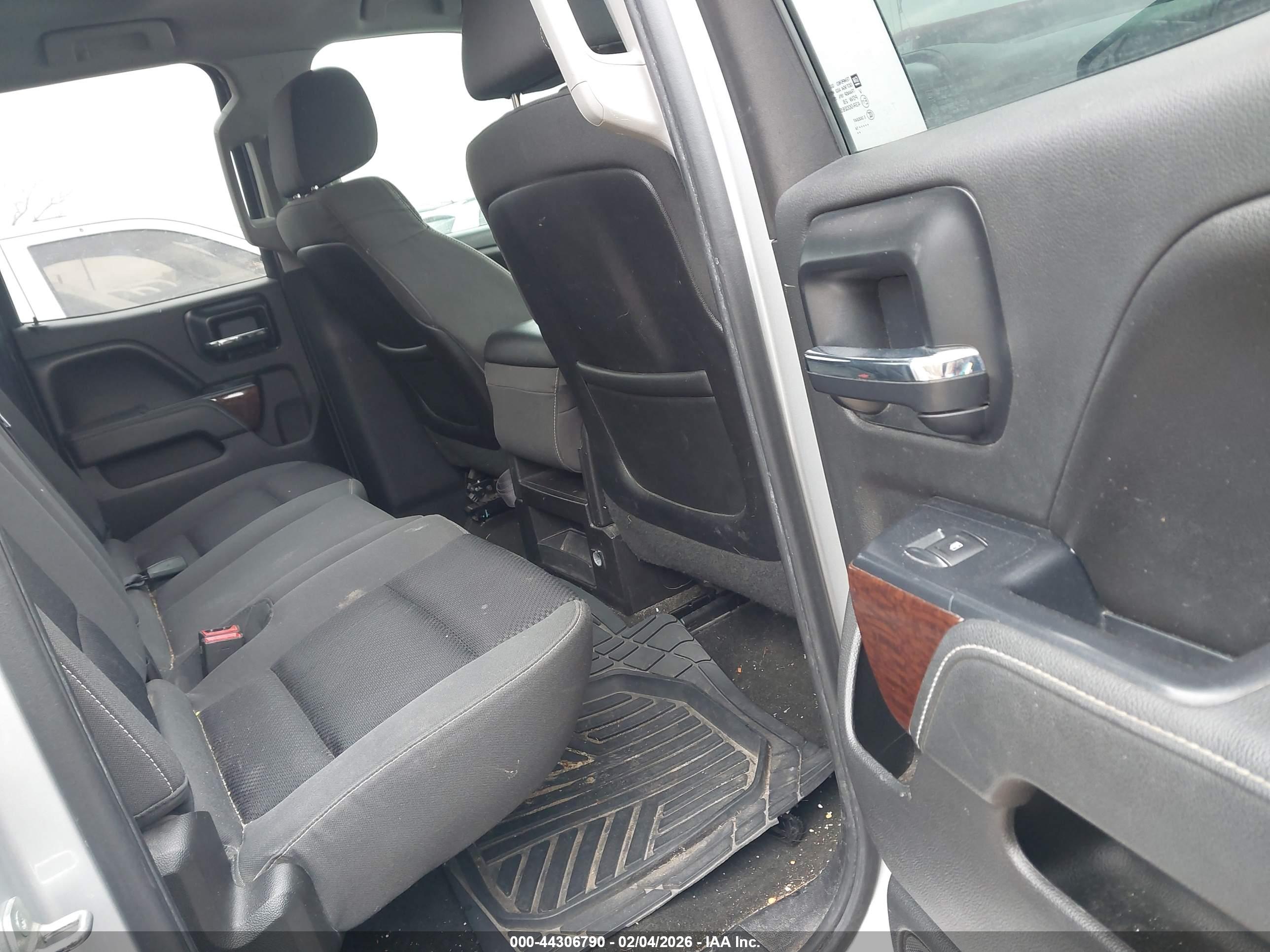 GMC SIERRA image 8