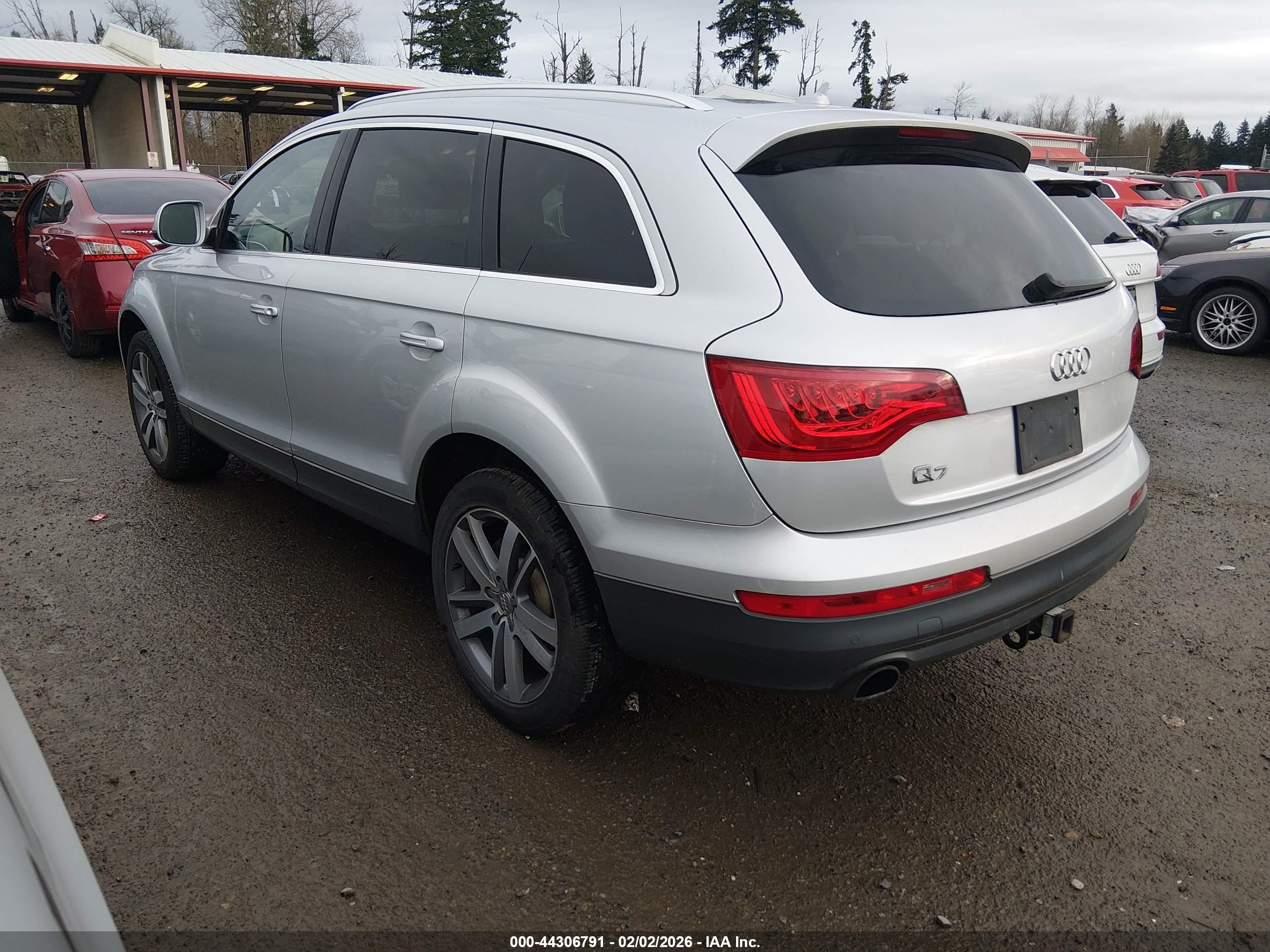 AUDI Q7 image 3