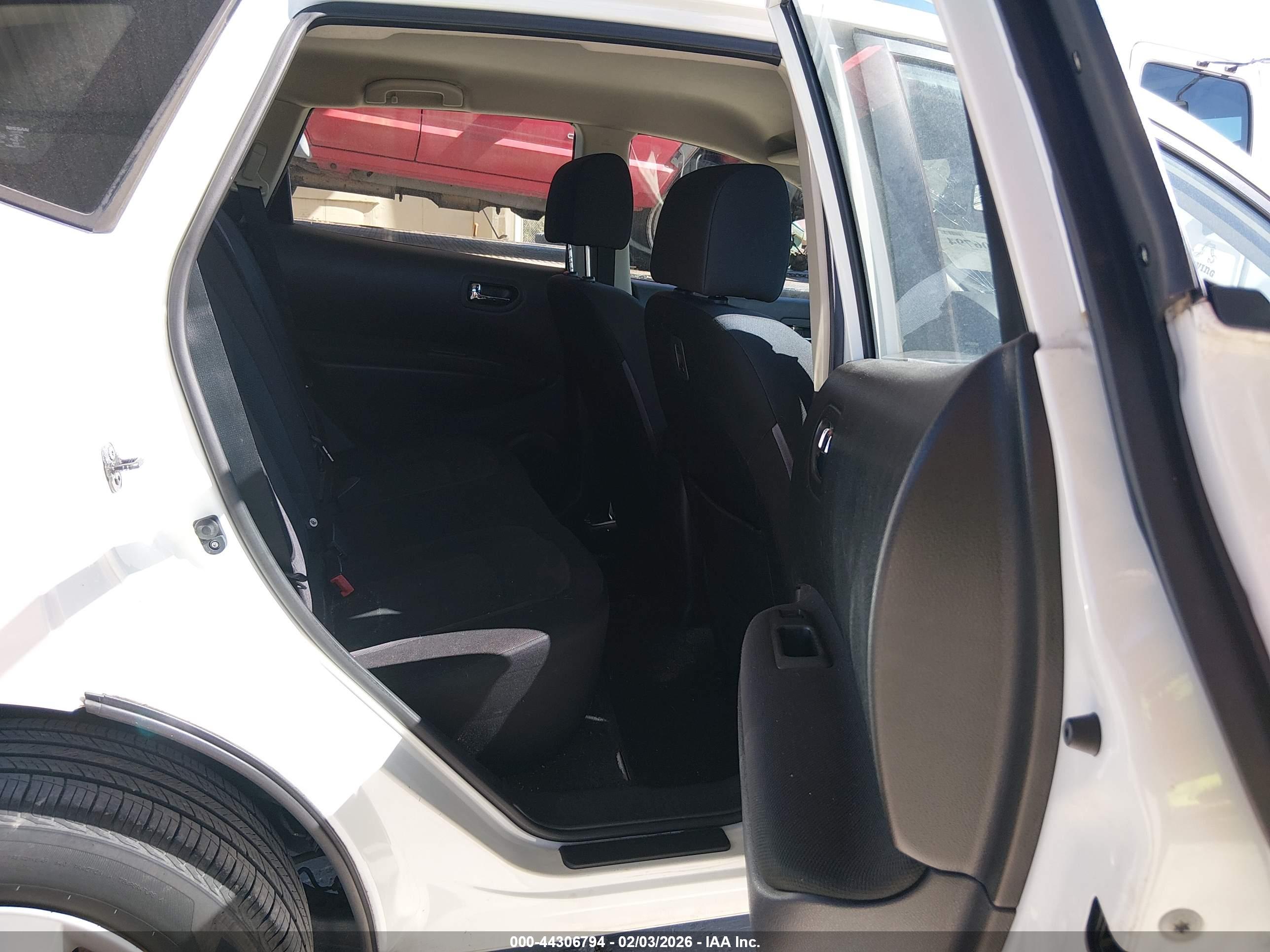 NISSAN ROGUE image 8