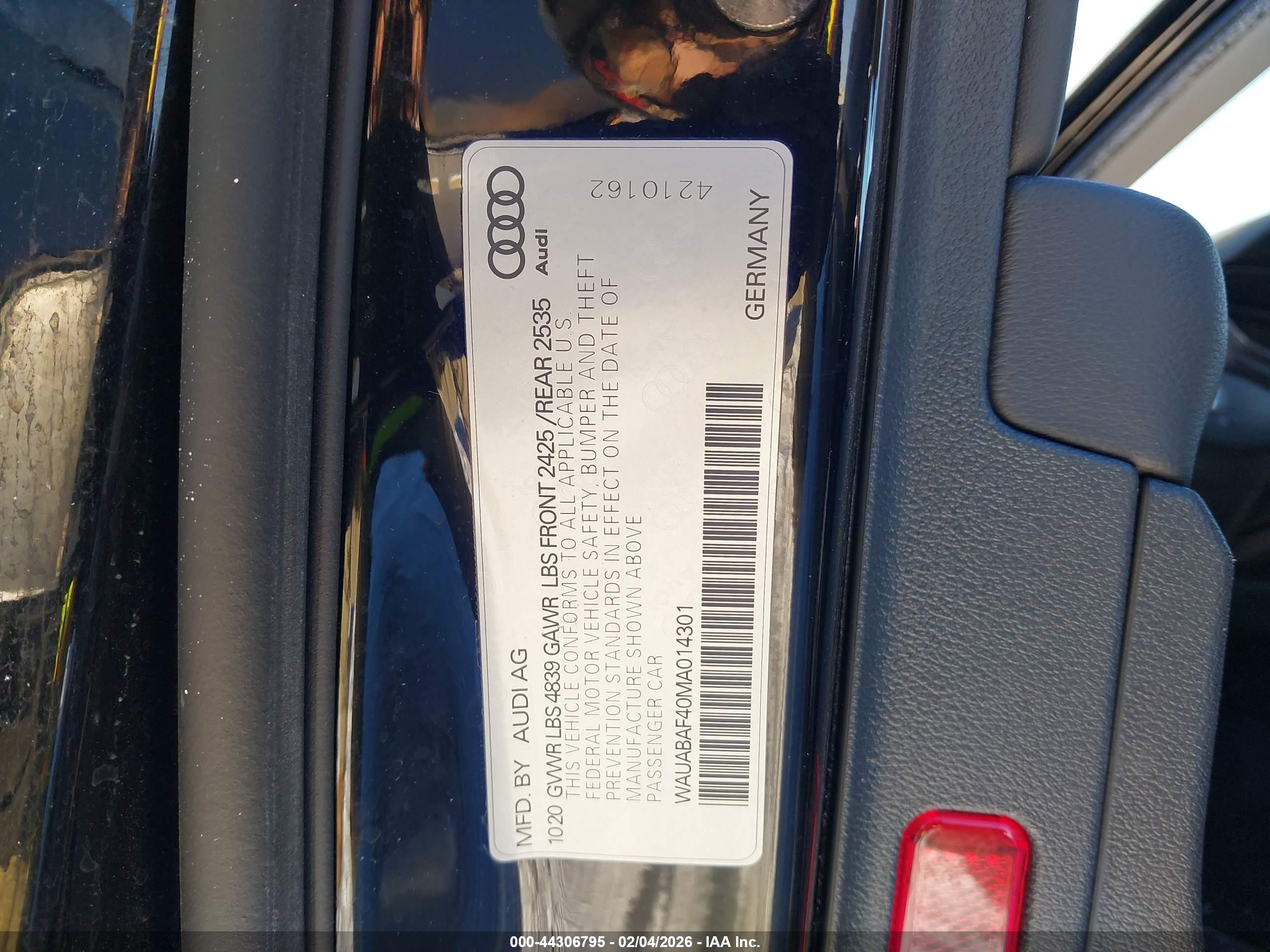 AUDI A4 image 9
