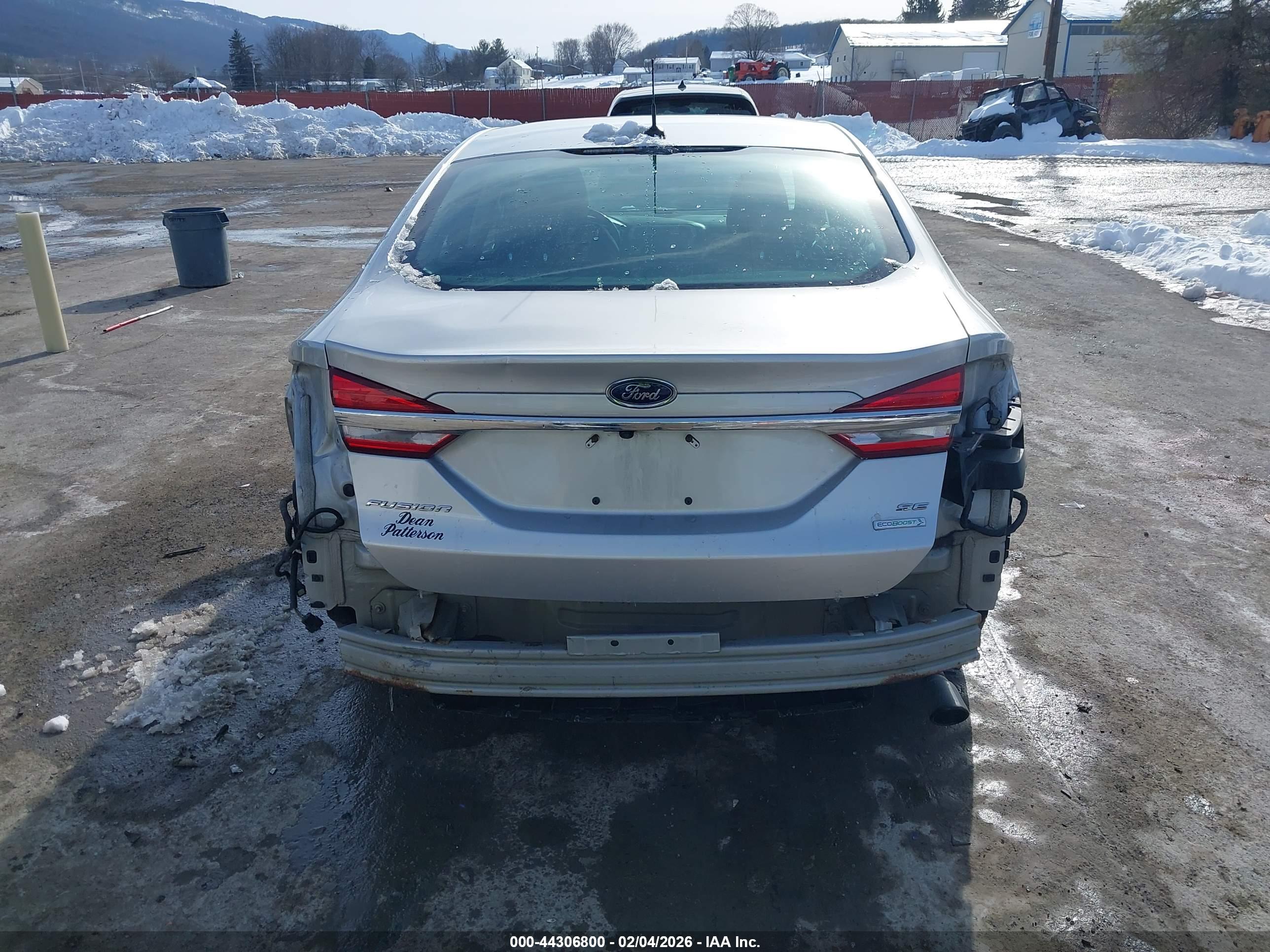FORD FUSION image 6