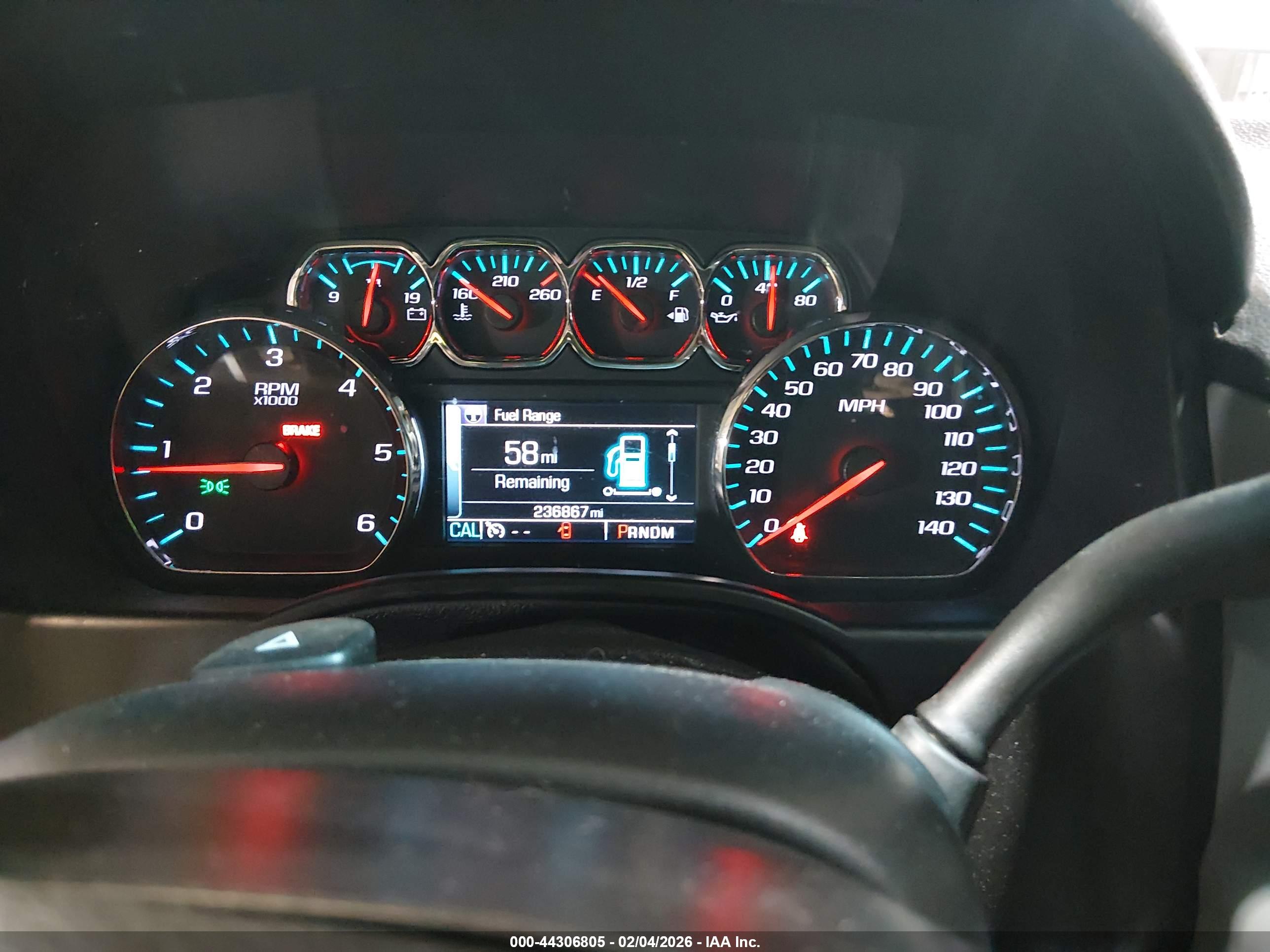 CHEVROLET SUBURBAN image 7