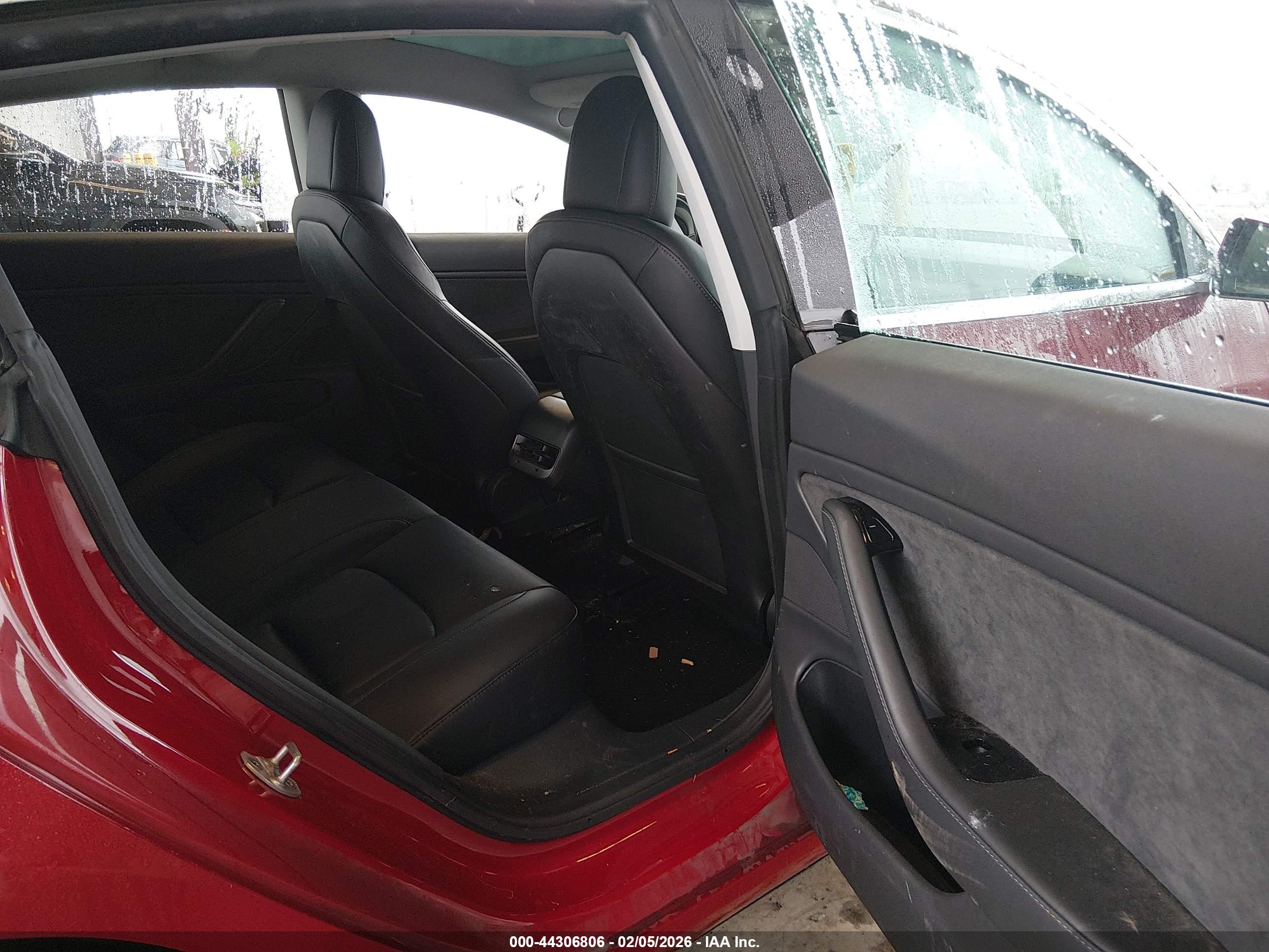 TESLA MODEL image 8