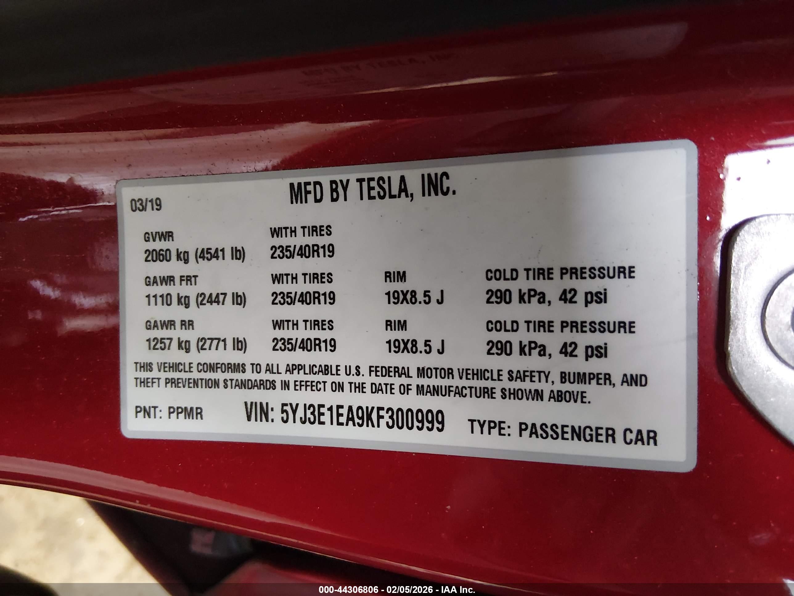 TESLA MODEL image 9