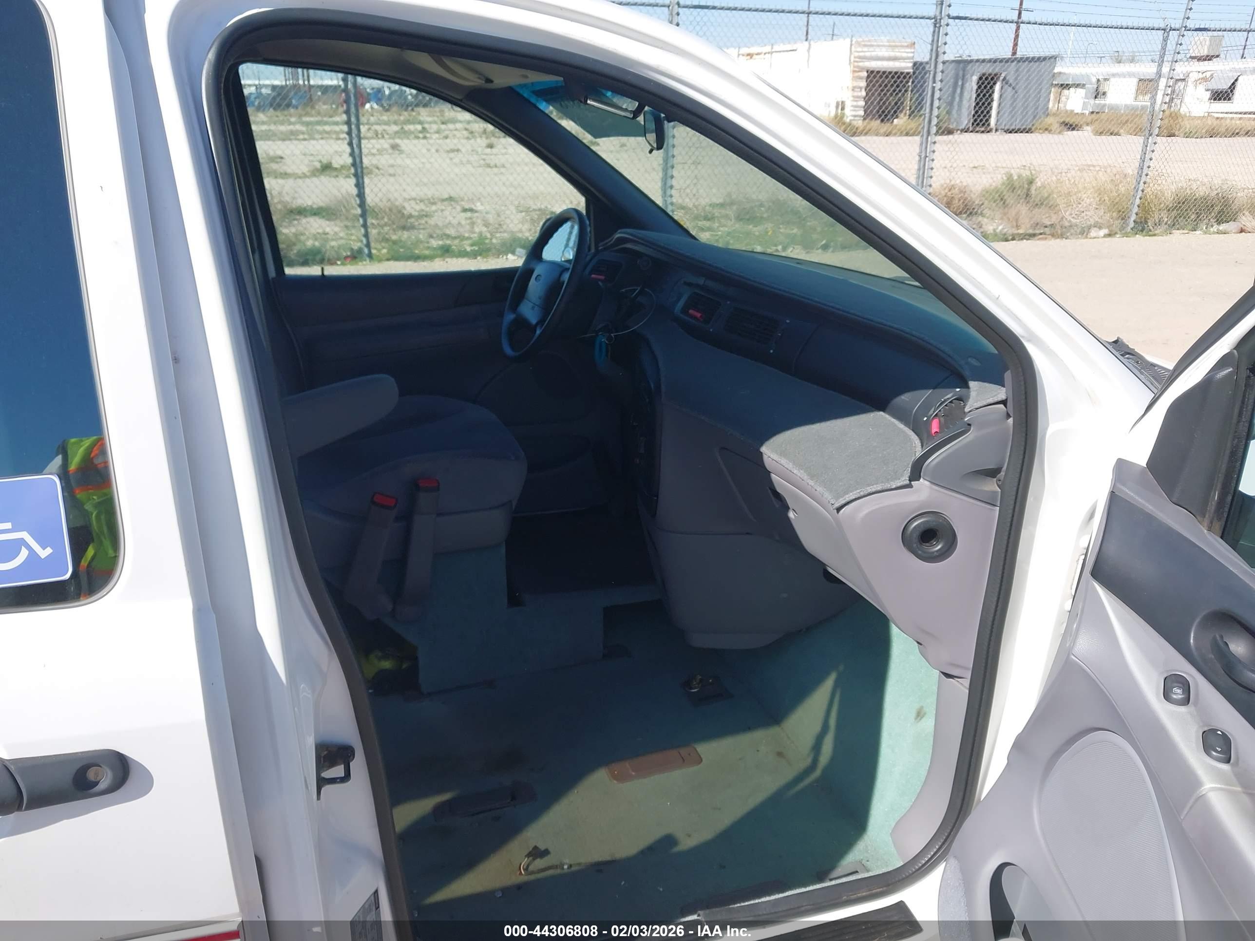 FORD WINDSTAR image 5