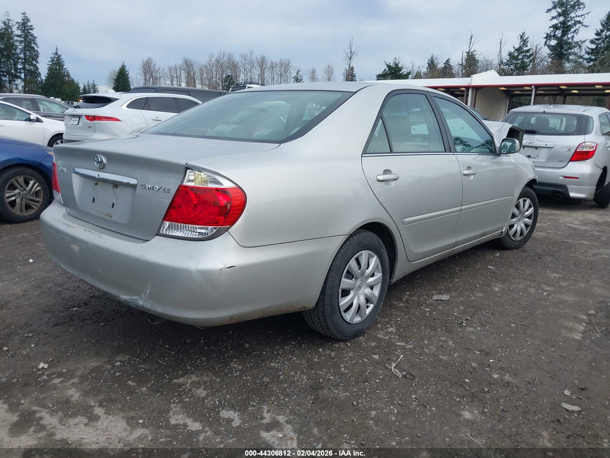 TOYOTA CAMRY image 4