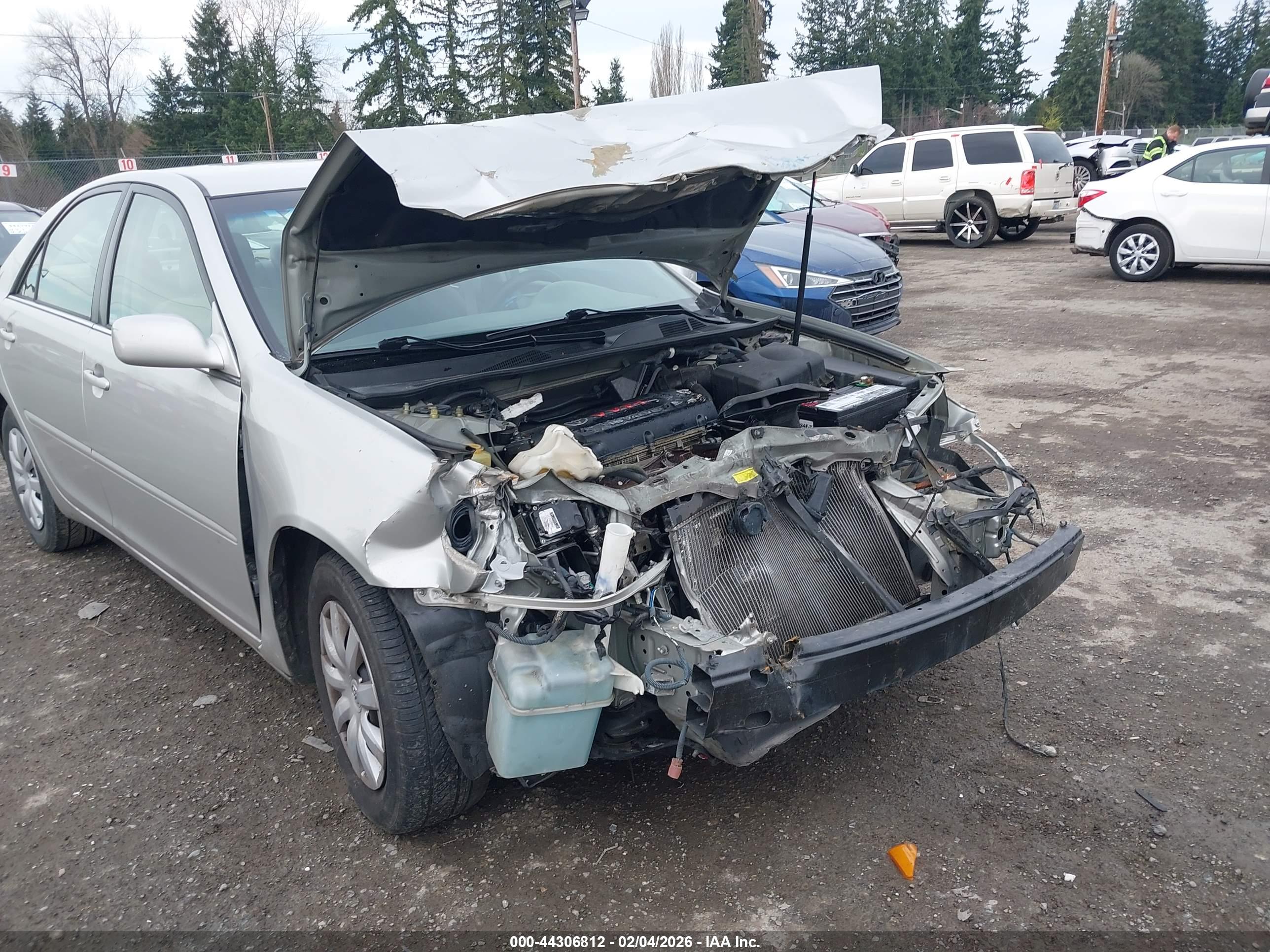 TOYOTA CAMRY image 6