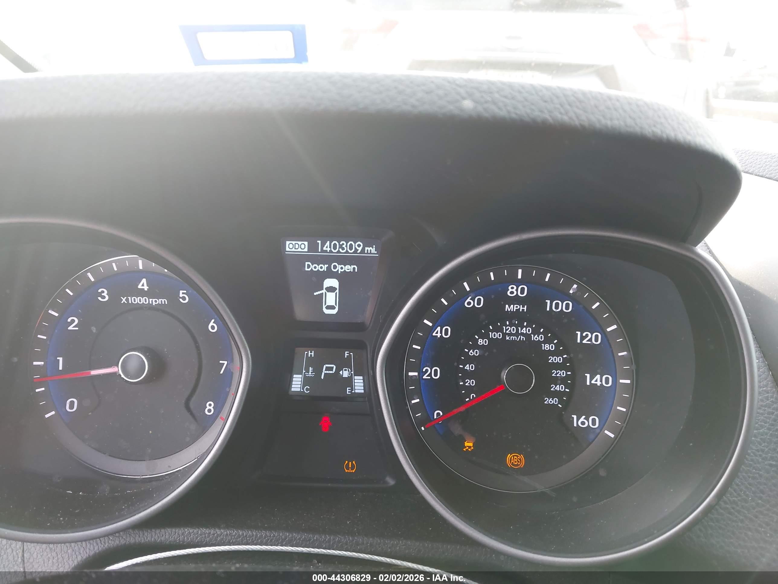HYUNDAI ELANTRA image 7