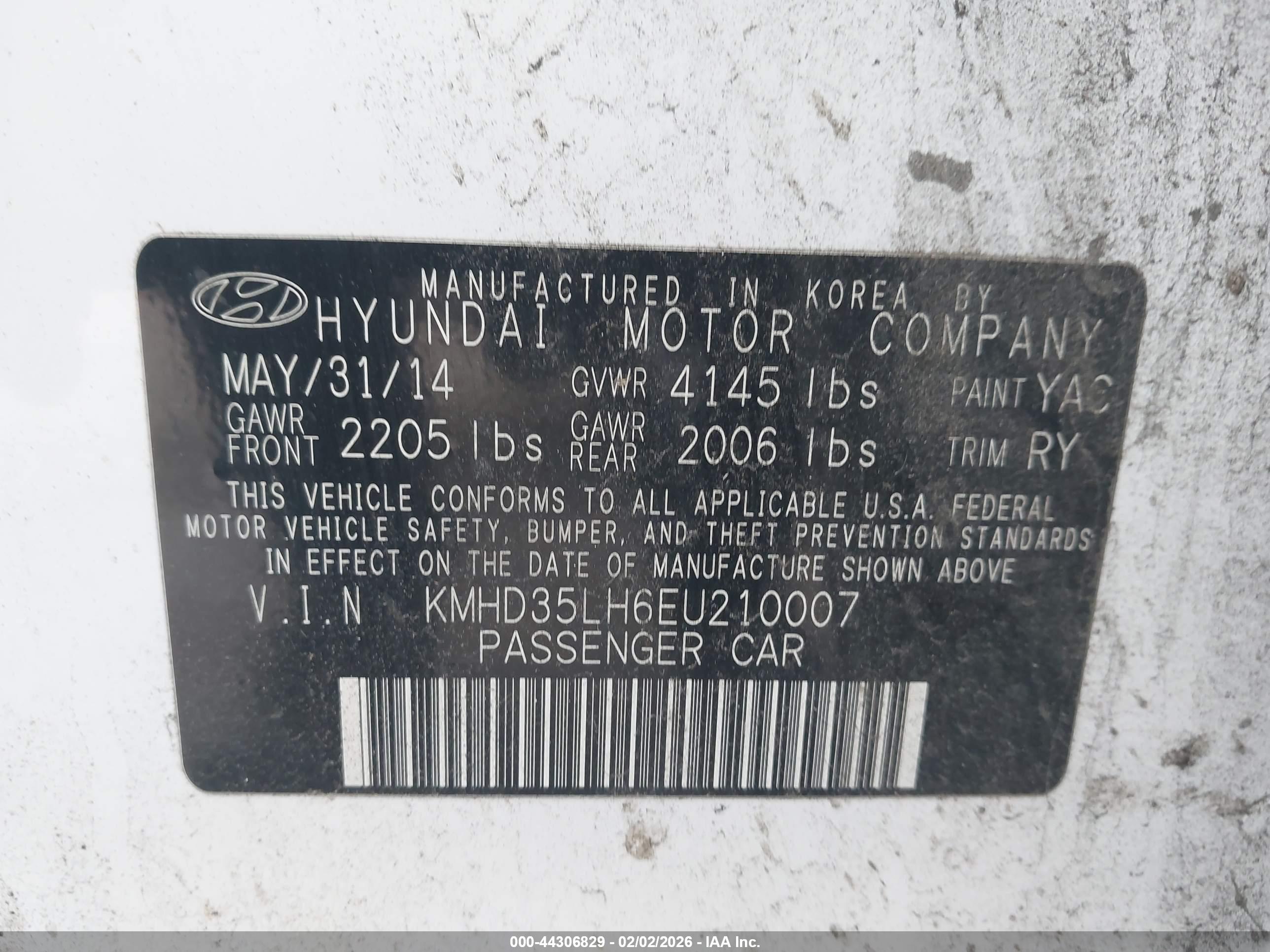 HYUNDAI ELANTRA image 9