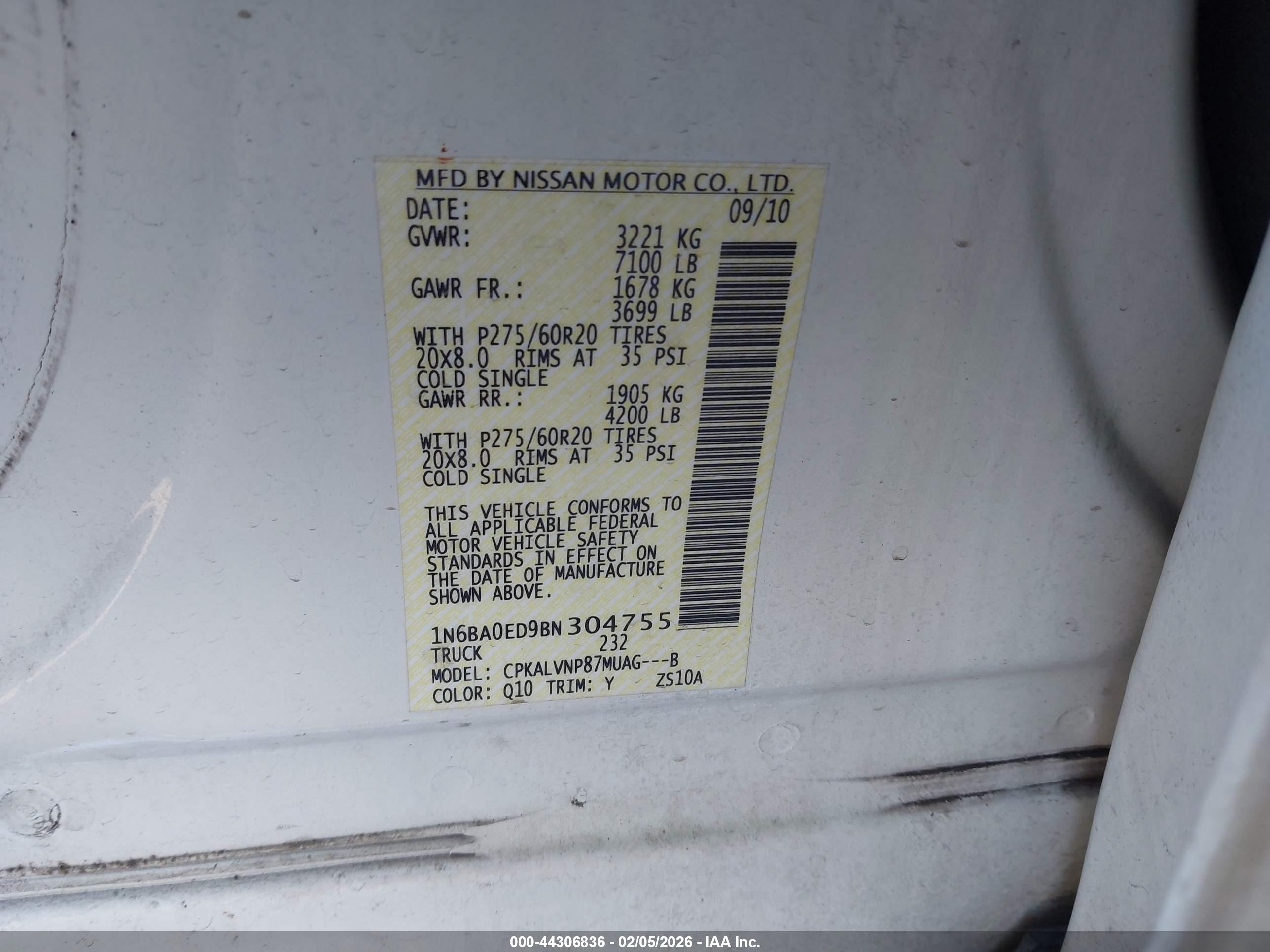 NISSAN TITAN image 9